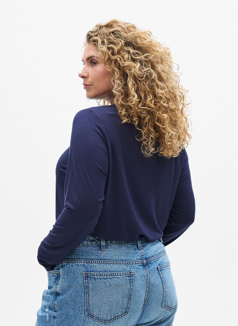 Ensfarvet bluse med lange ermer, Night Sky, Model