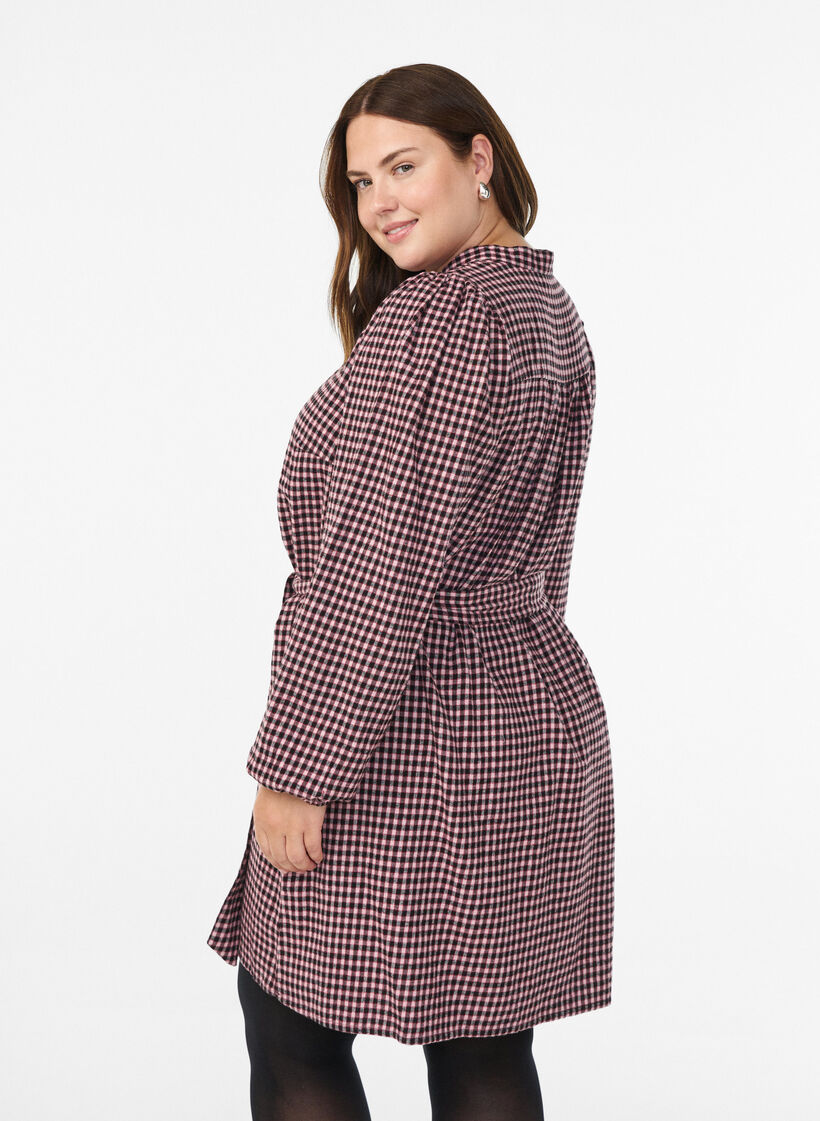 Kort rutete kjole med knytebelte, Rød, Model image number 2