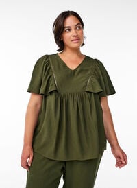 Bluse med korte volangermer, Grønn Bluse med korte volangermer, Grønn, Model