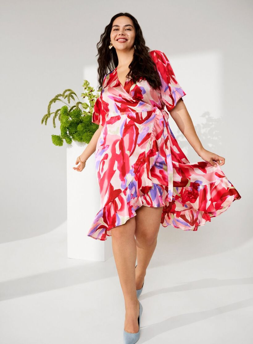 Slå om-kjole med grafisk trykk, , Model, 2