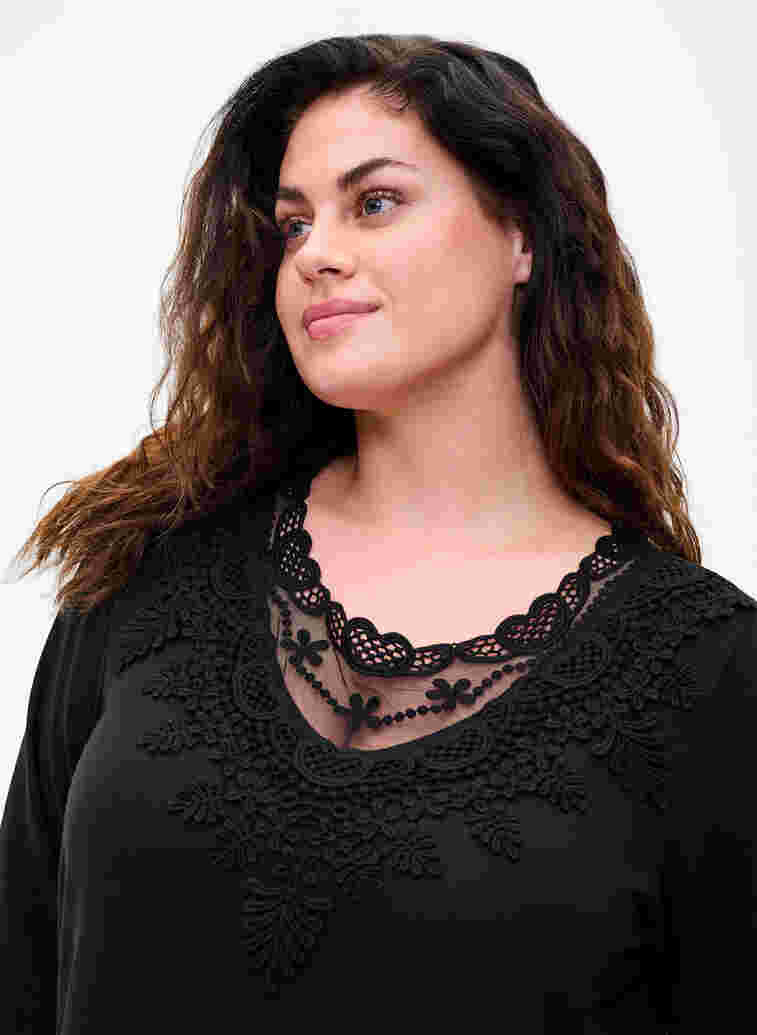 Langermet kjole med blonder, Black, Model image number 1