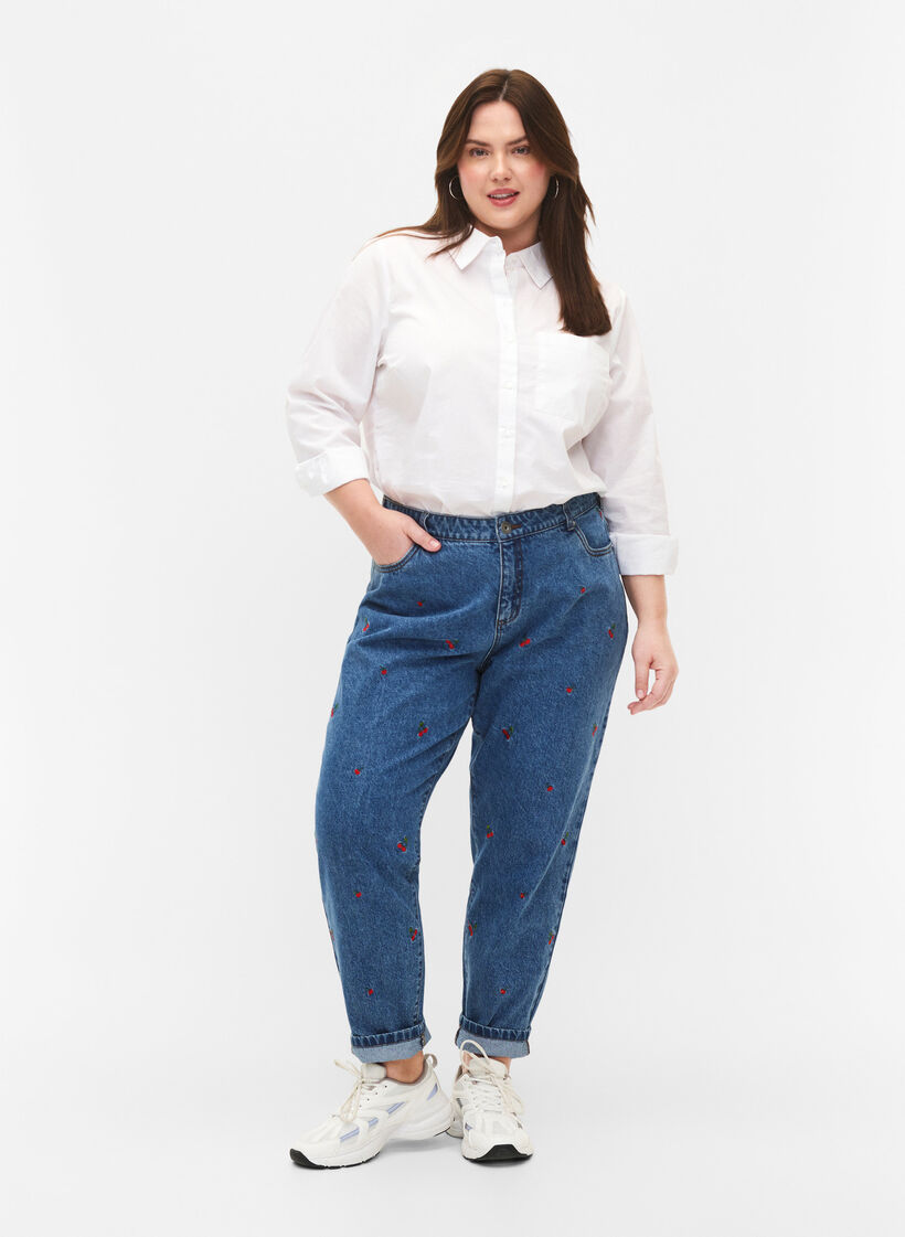 Mille mom-fit jeans med broderi, Blå, Model image number 0
