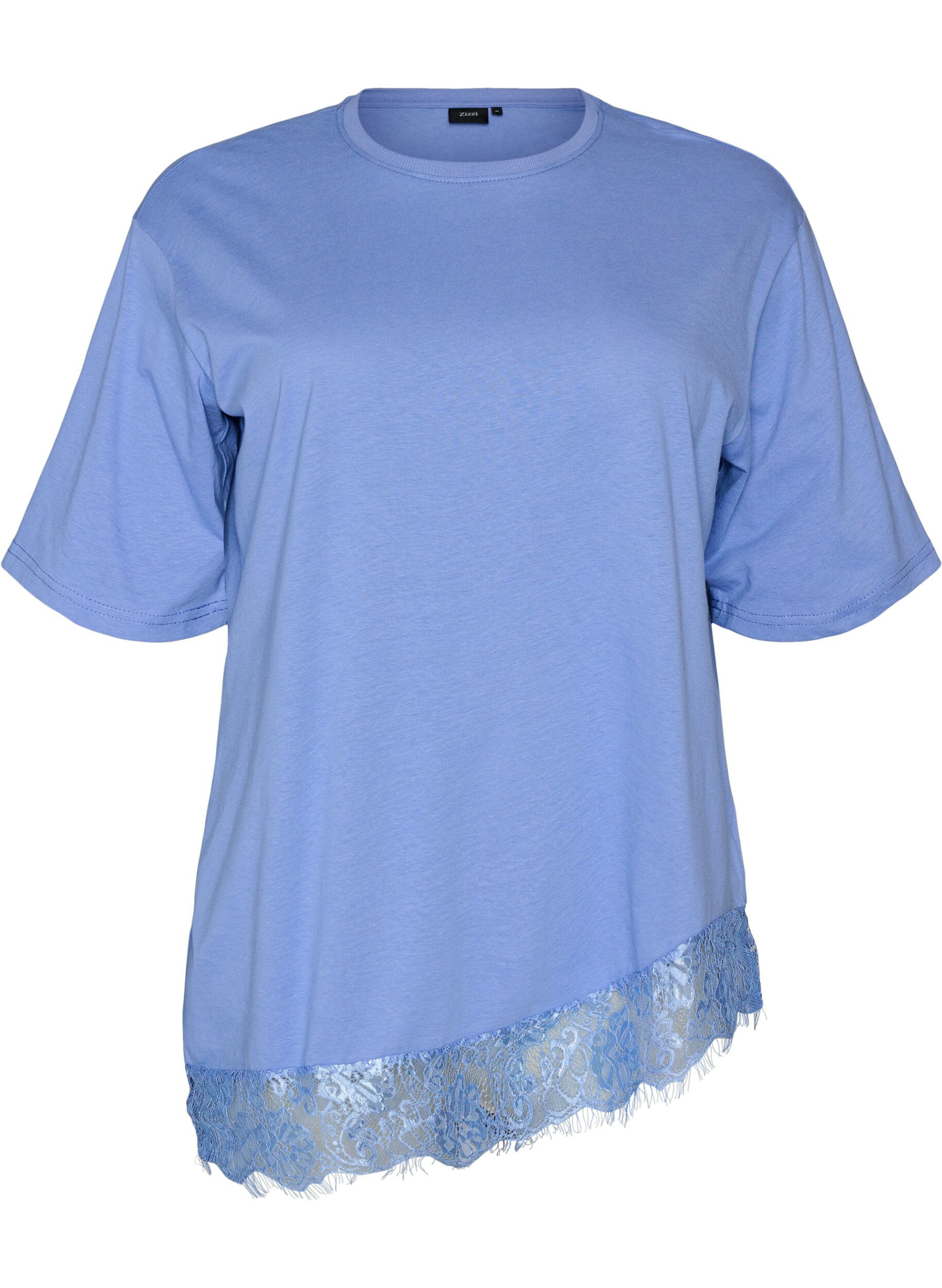 T-skjorte med asymmetrisk blondekant