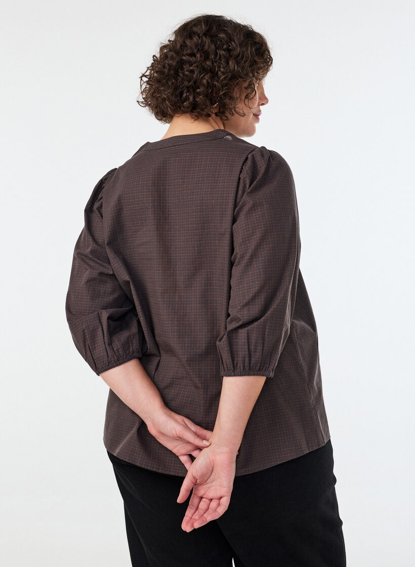 Rutete bluse med V-hals og 3/4-ermer, Brun, Model image number 2