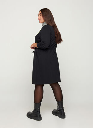 Kjole med lommer og justerbar midje, Black comb, Model image number 1
