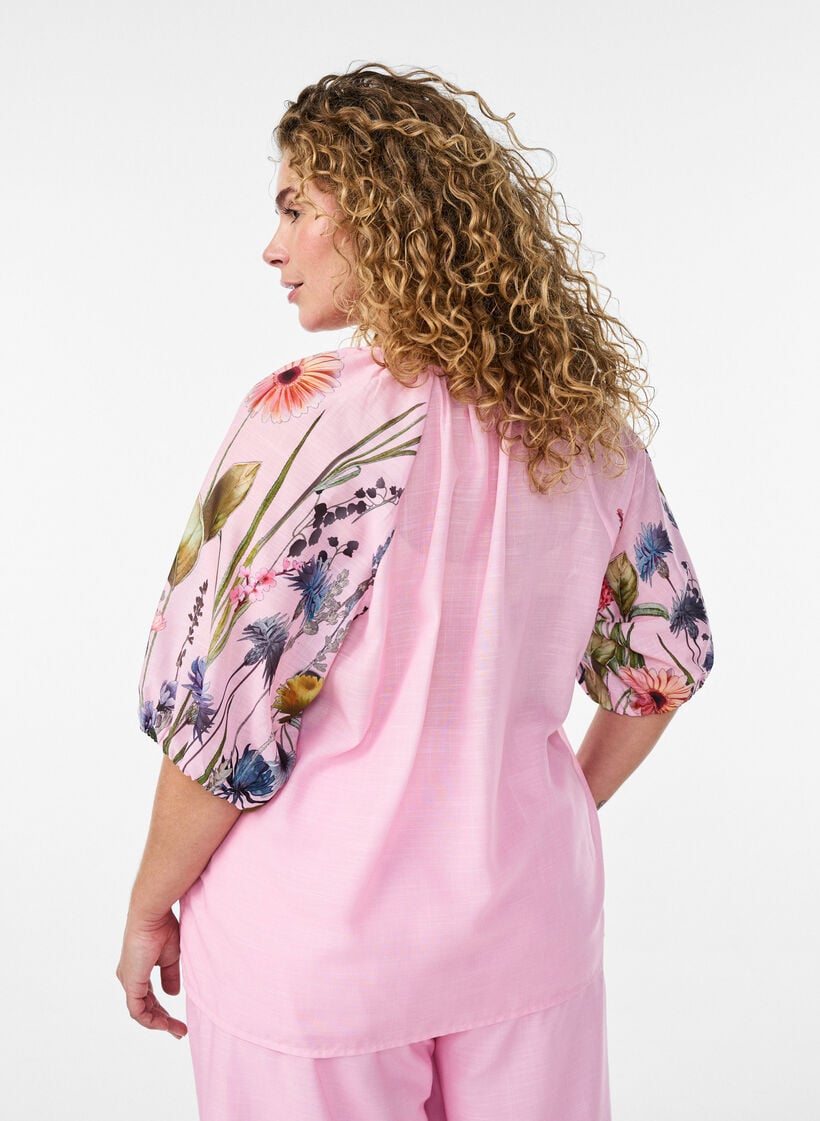 Bluse med knytedetalj og blomstrete ermer, Rosa, Model image number 2