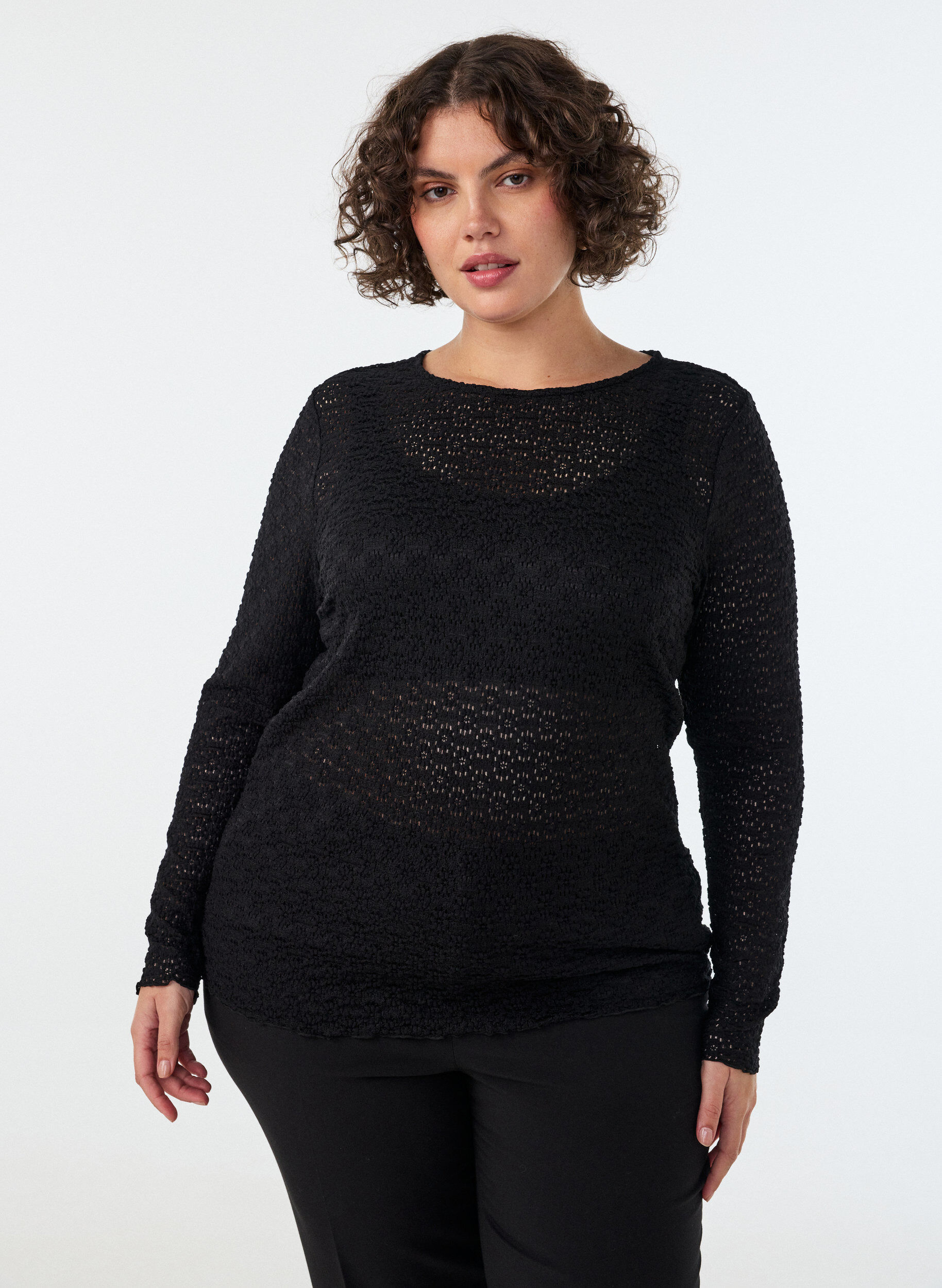 Bluse med hullm&oslash;nster og lange ermer, Svart, Model
