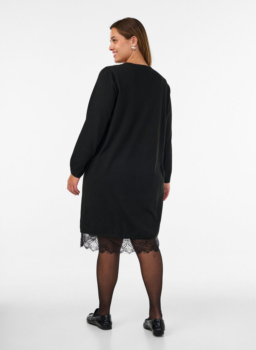 Kort strikkekjole med blondekant, Svart, Model image number 2