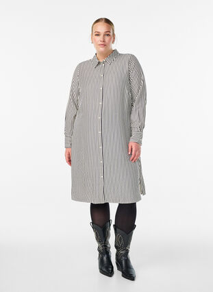 Zizzi Lang stripet skjorte med knappedetalj bak, Svart, Model image number 1