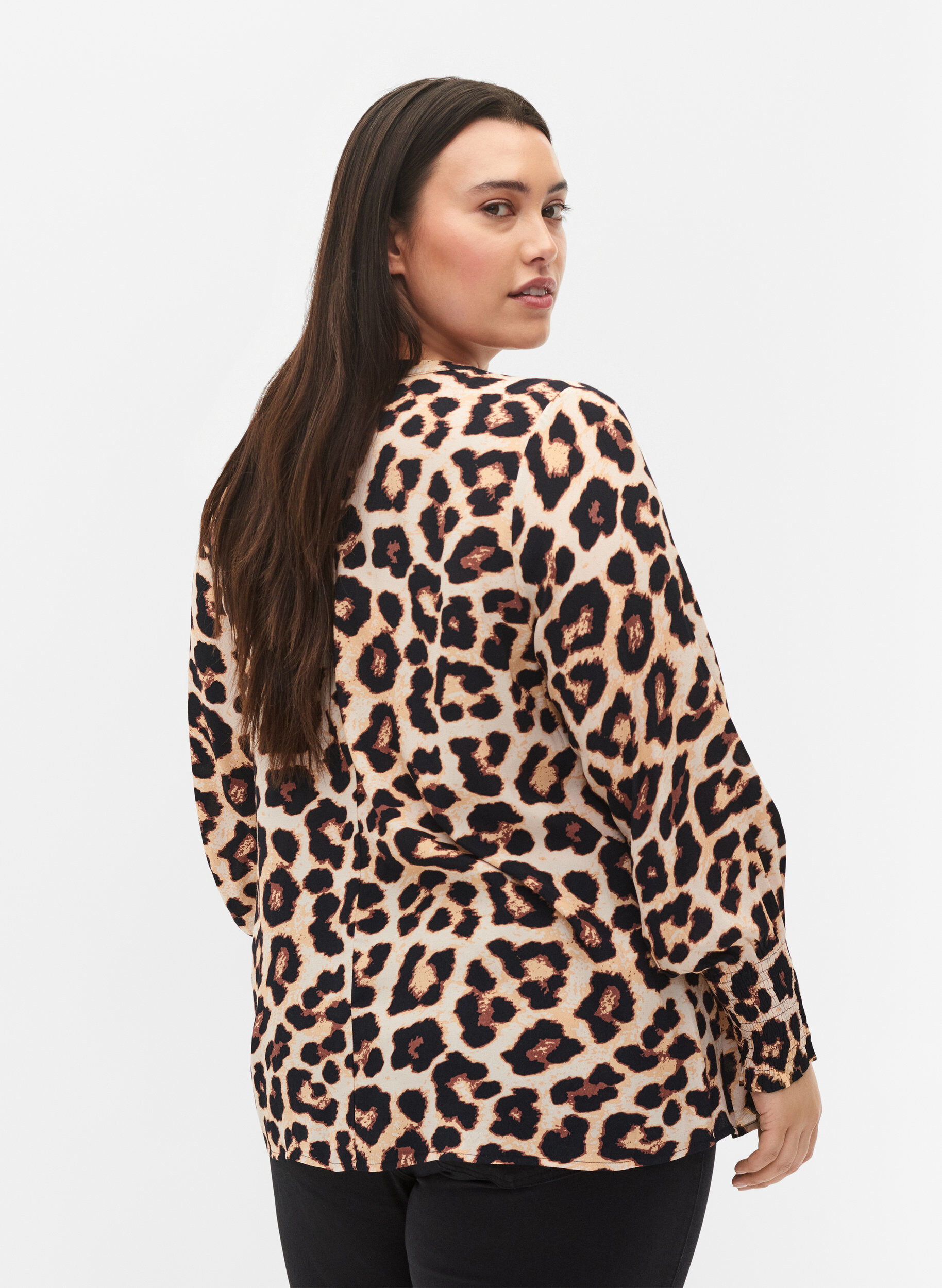 Zizzi M&oslash;nstrete bluse i viskose med smock, Leo AOP, Model image number 1