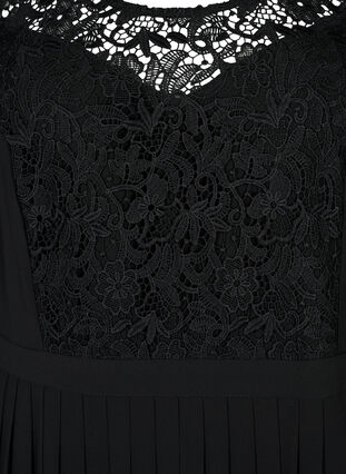Kortermet kjole med blondeoverdel, Black, Packshot image number 2
