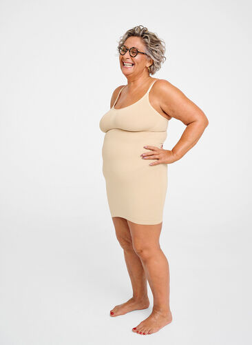 Shapewear kjole med tynne stropper - Beige - Str. 42-60 - Zizzi