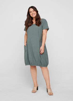 Kortermet kjole i bomull, Balsam Green, Model image number 2