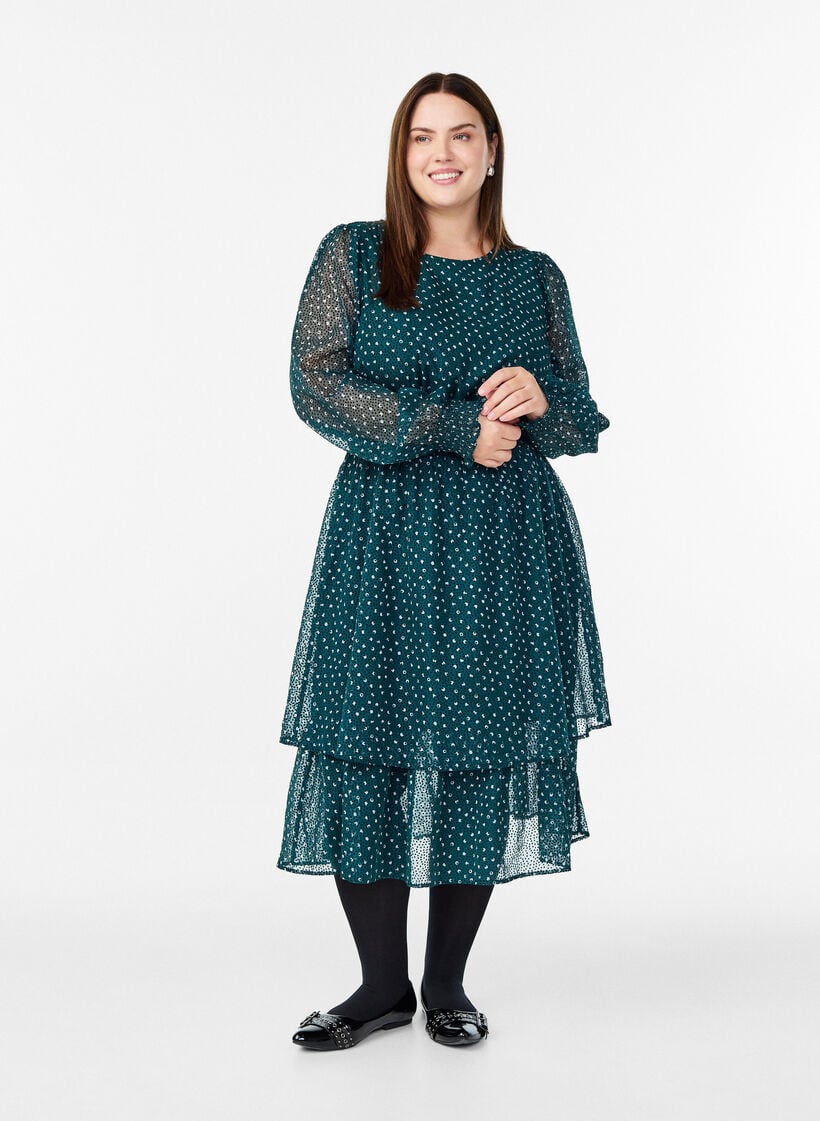 Midikjole i chiffon med prikket mønster, Grønn, Model image number 0