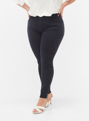 Super slim Amy jeans med høyt liv, Night Sky, Model image number 2