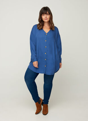 Skjorte i lyocell med v-hals, Blue denim, Model image number 3