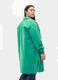 Skjortejakke med brystlommer, Leprechaun, Model