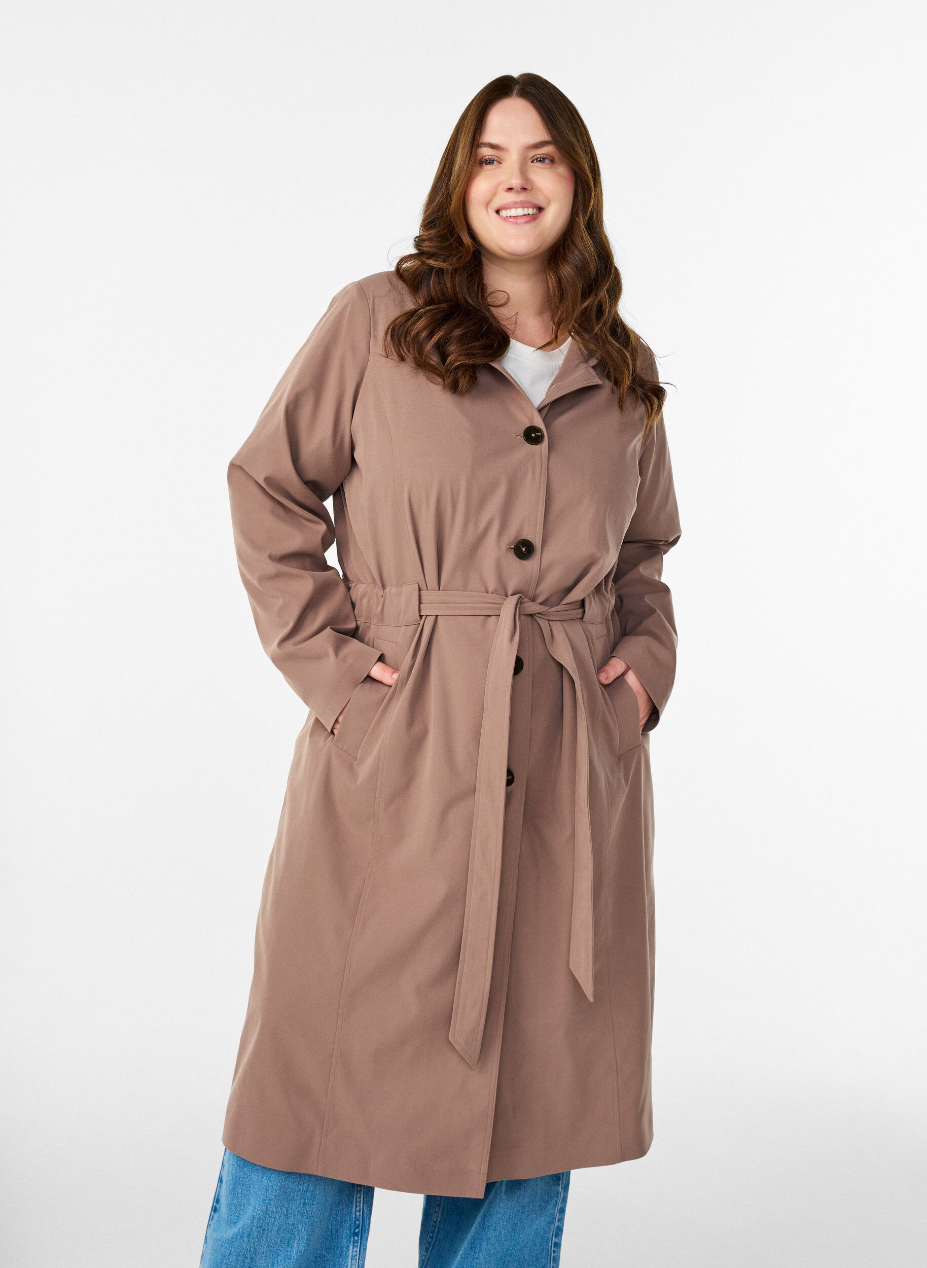 Trenchcoat med hette og knytebelte, Brun, Model