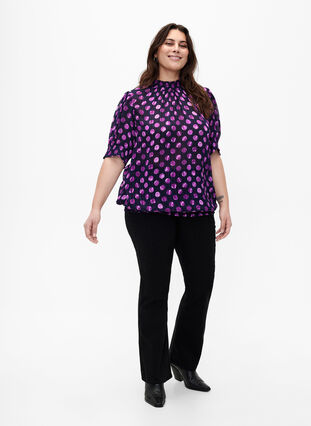 Zizzi Kortermet smokk bluse med trykk, Medieval Bl. Dot AOP, Model image number 2