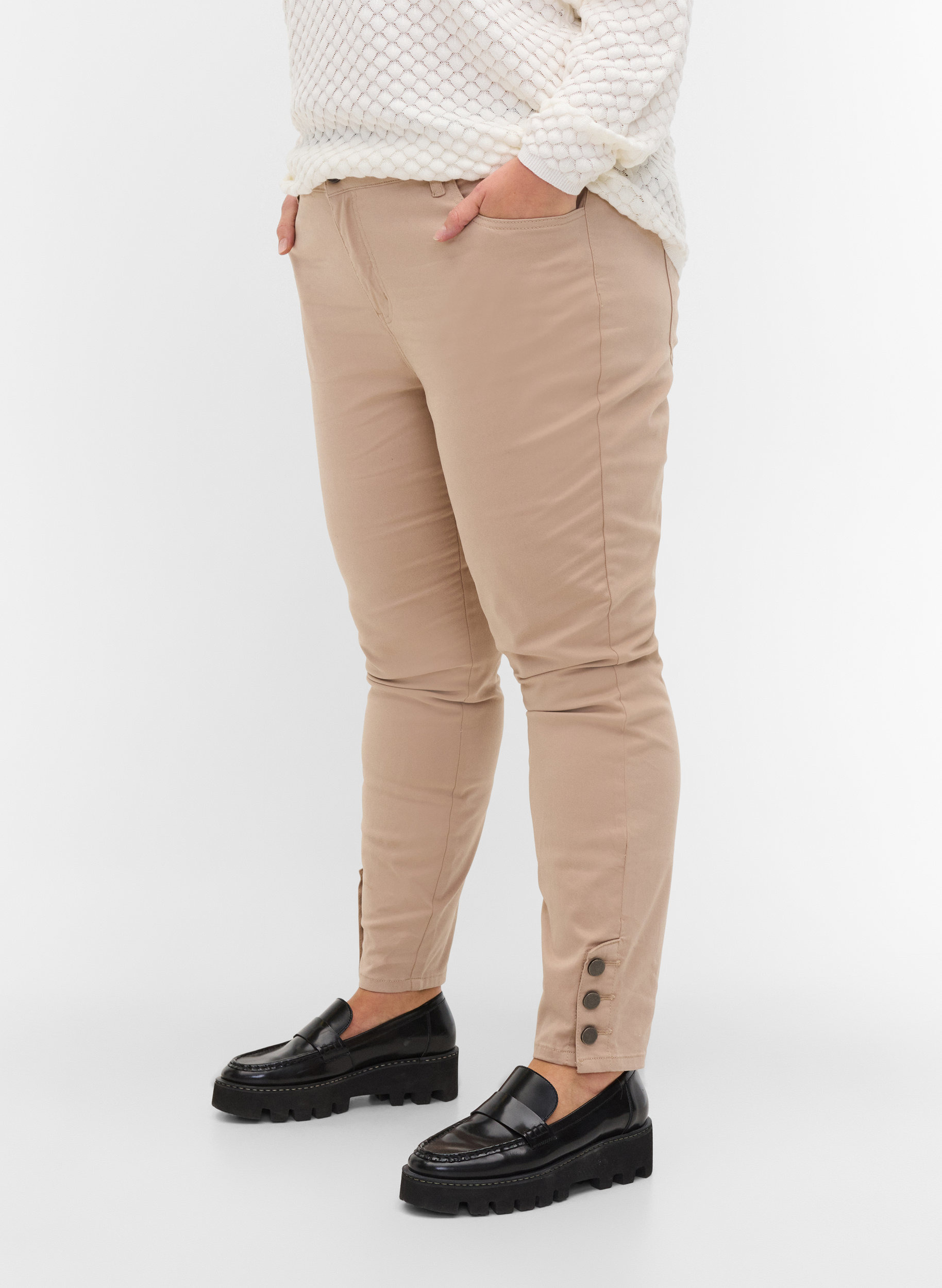 Cropped Amy jeans med knapper, Oxford Tan, Model image number 1