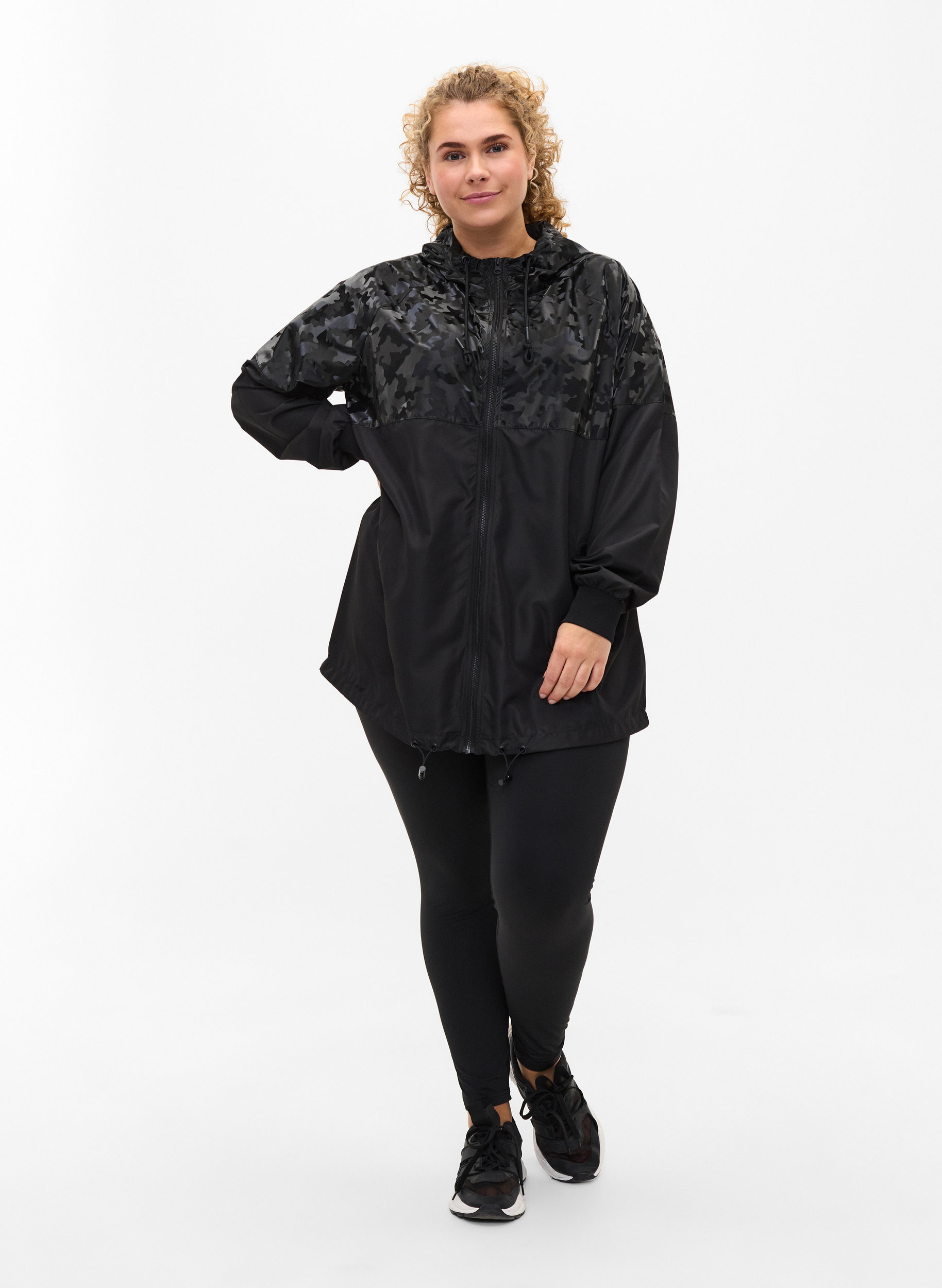 Treningsjakke med hette og lommer, Black, Model image number 3