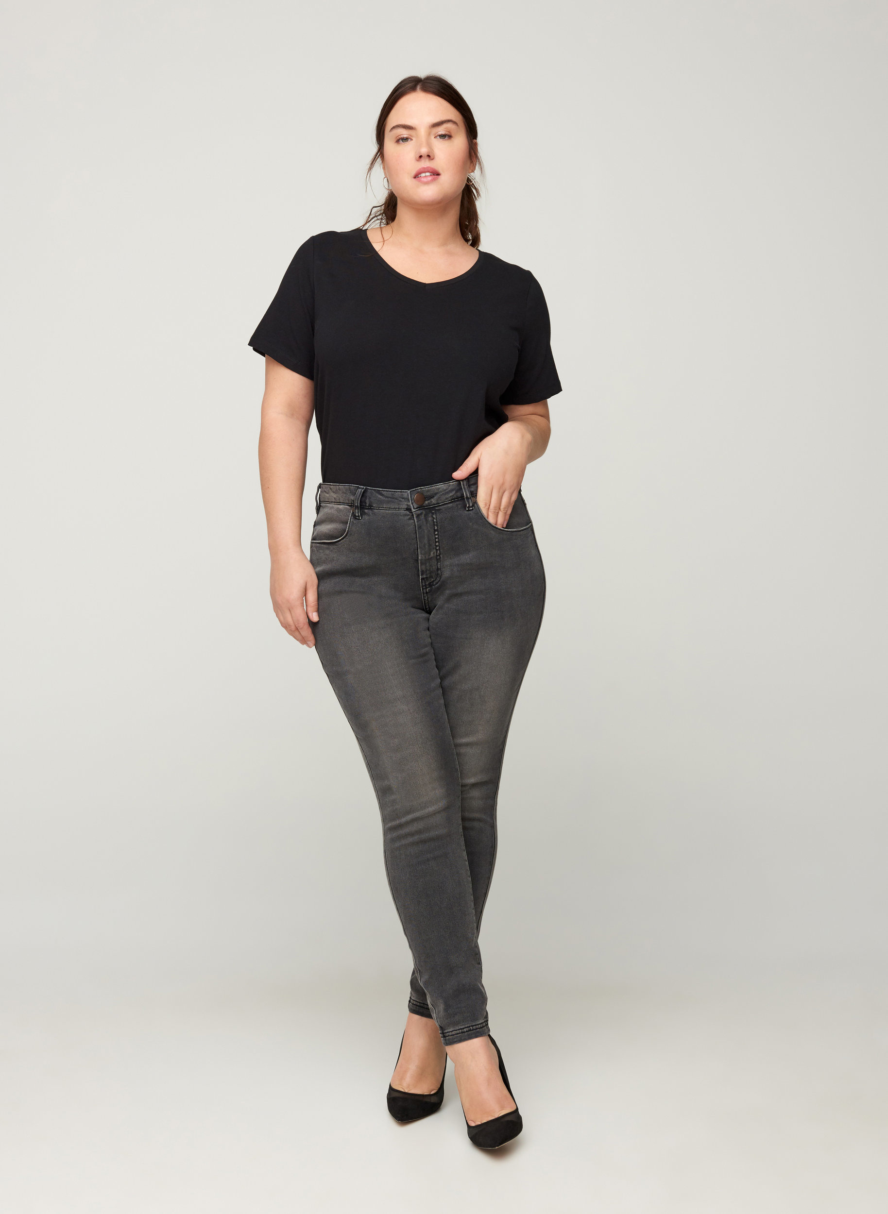 Super slim Amy jeans med høyt liv, Dk Grey Denim, Model image number 5