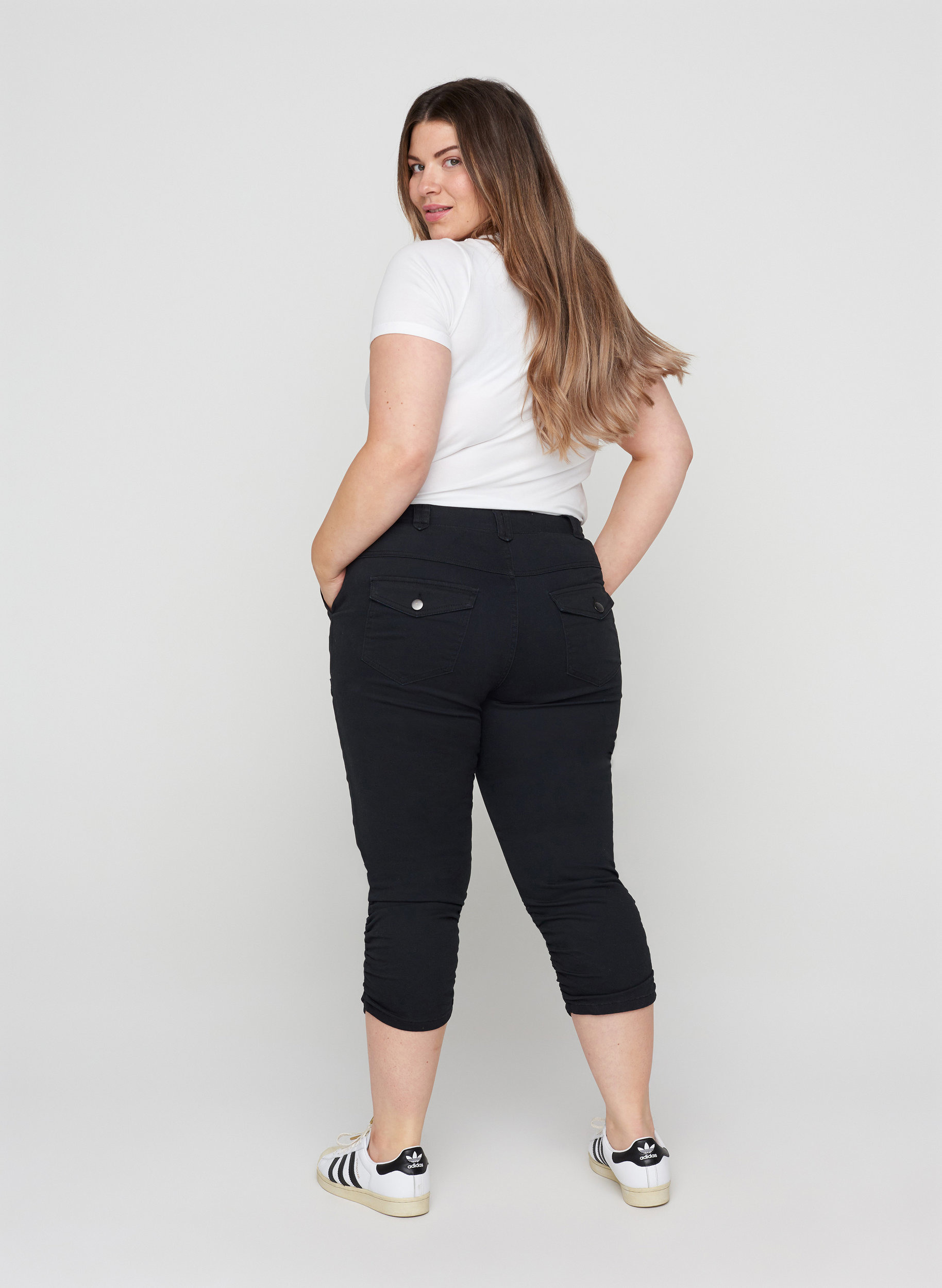Tettsittende Nille capri jeans, Black, Model image number 1