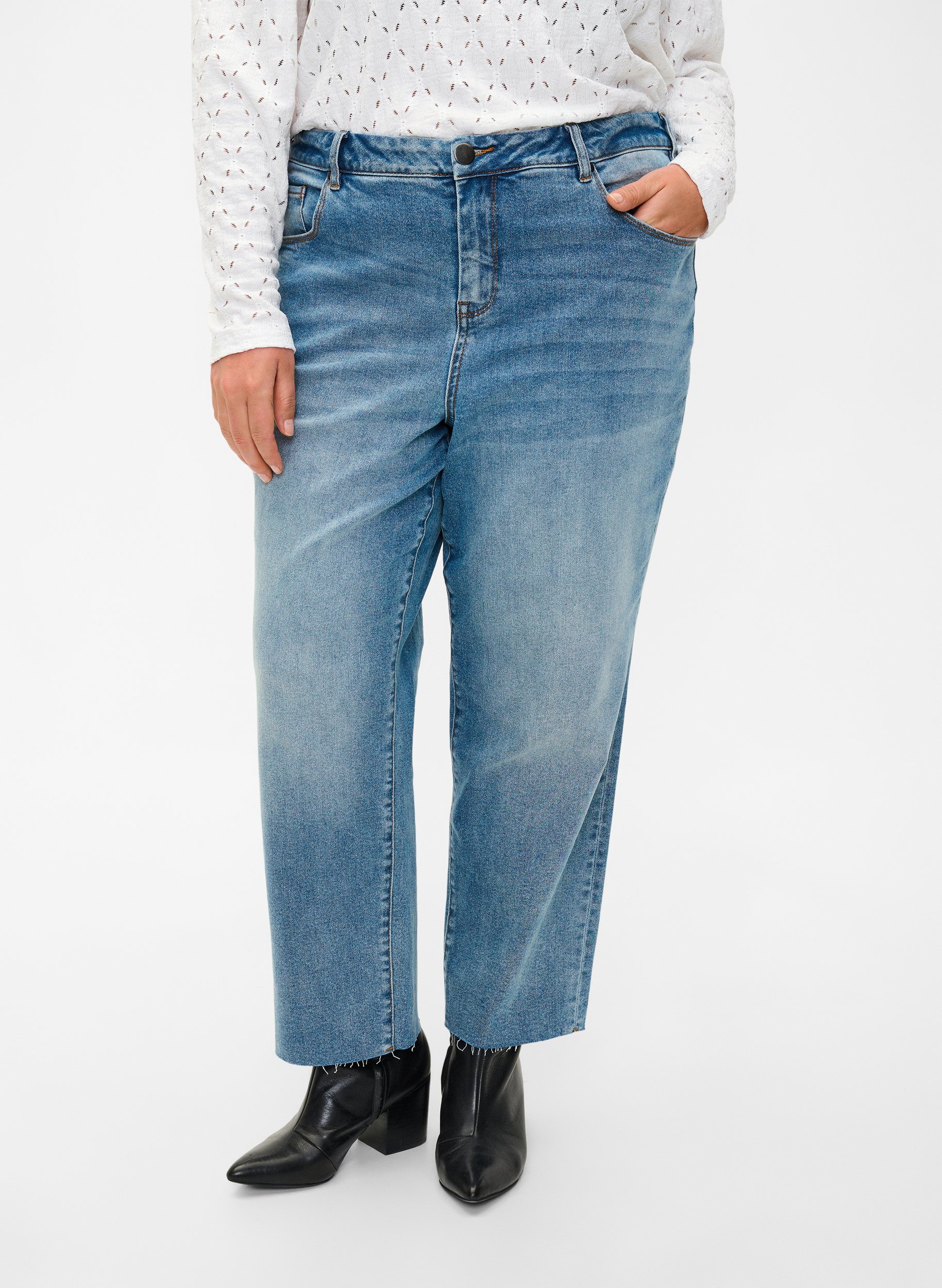 7/8-lengde jeans med rå kanter og høyt liv, Light blue denim, Model image number 2