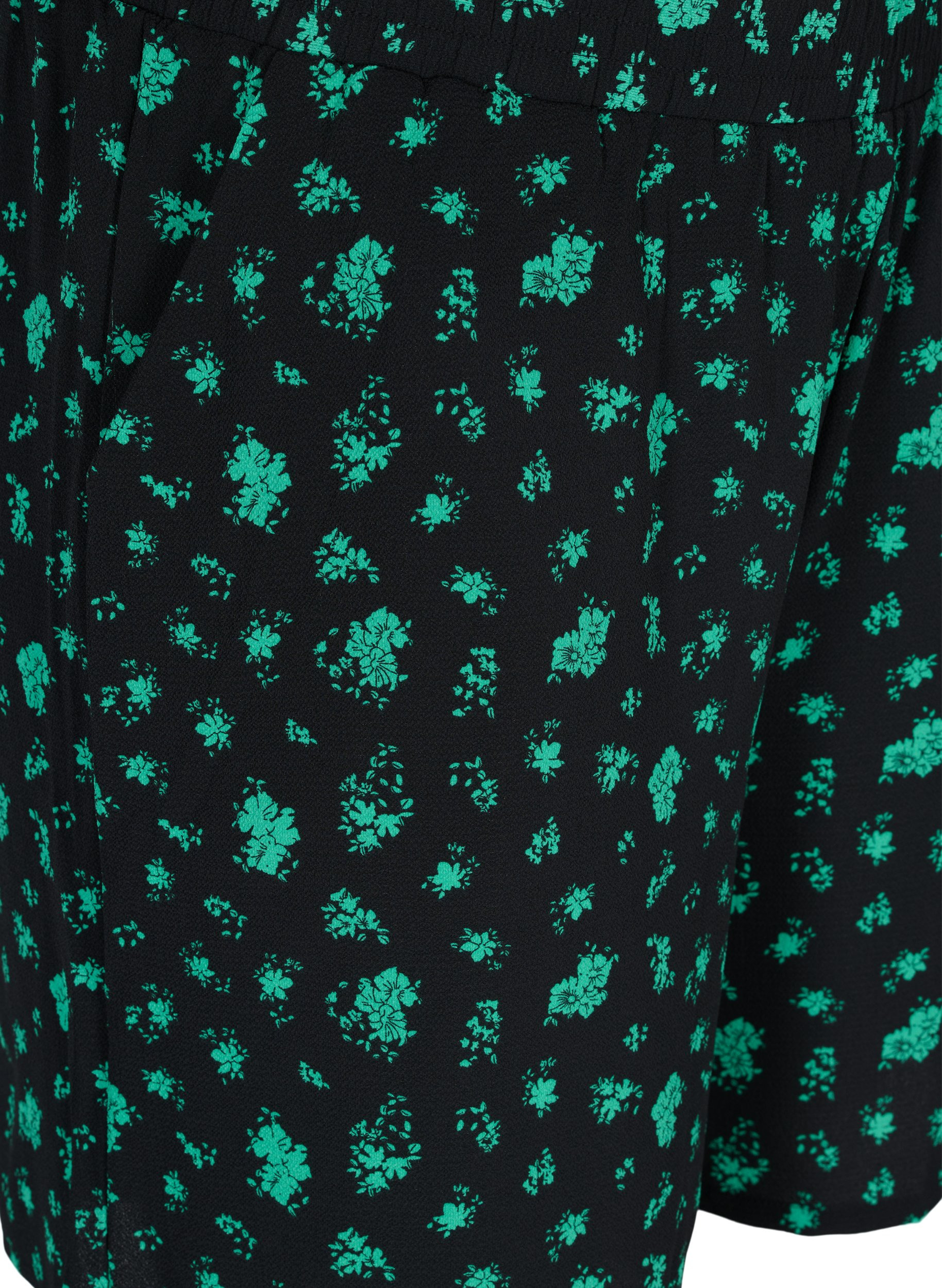 Mønstrete shorts med lommer, Green Flower AOP, Packshot image number 2
