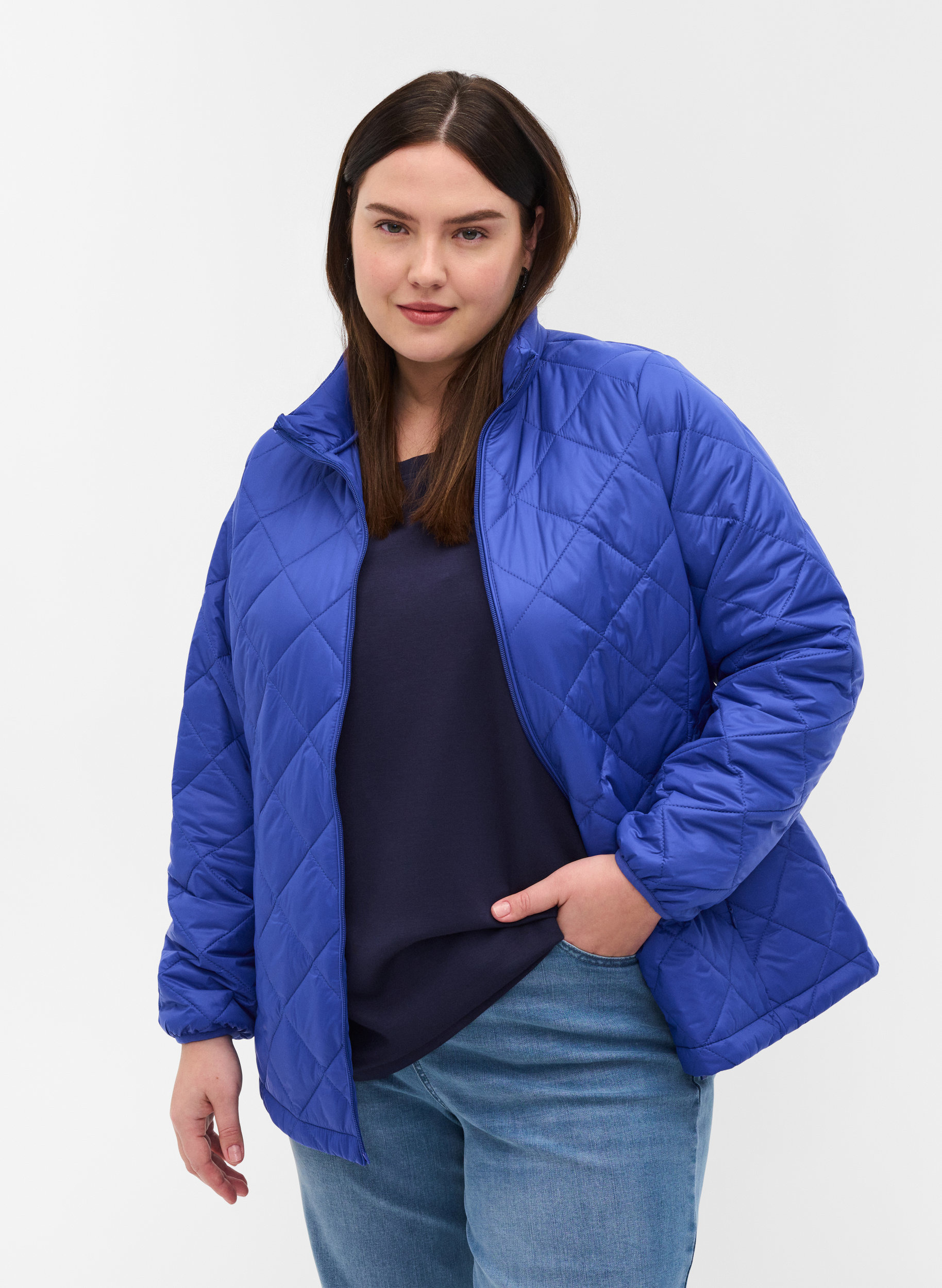Quiltet lett jakke med glidelås og lommer, Dazzling Blue, Model image number 0