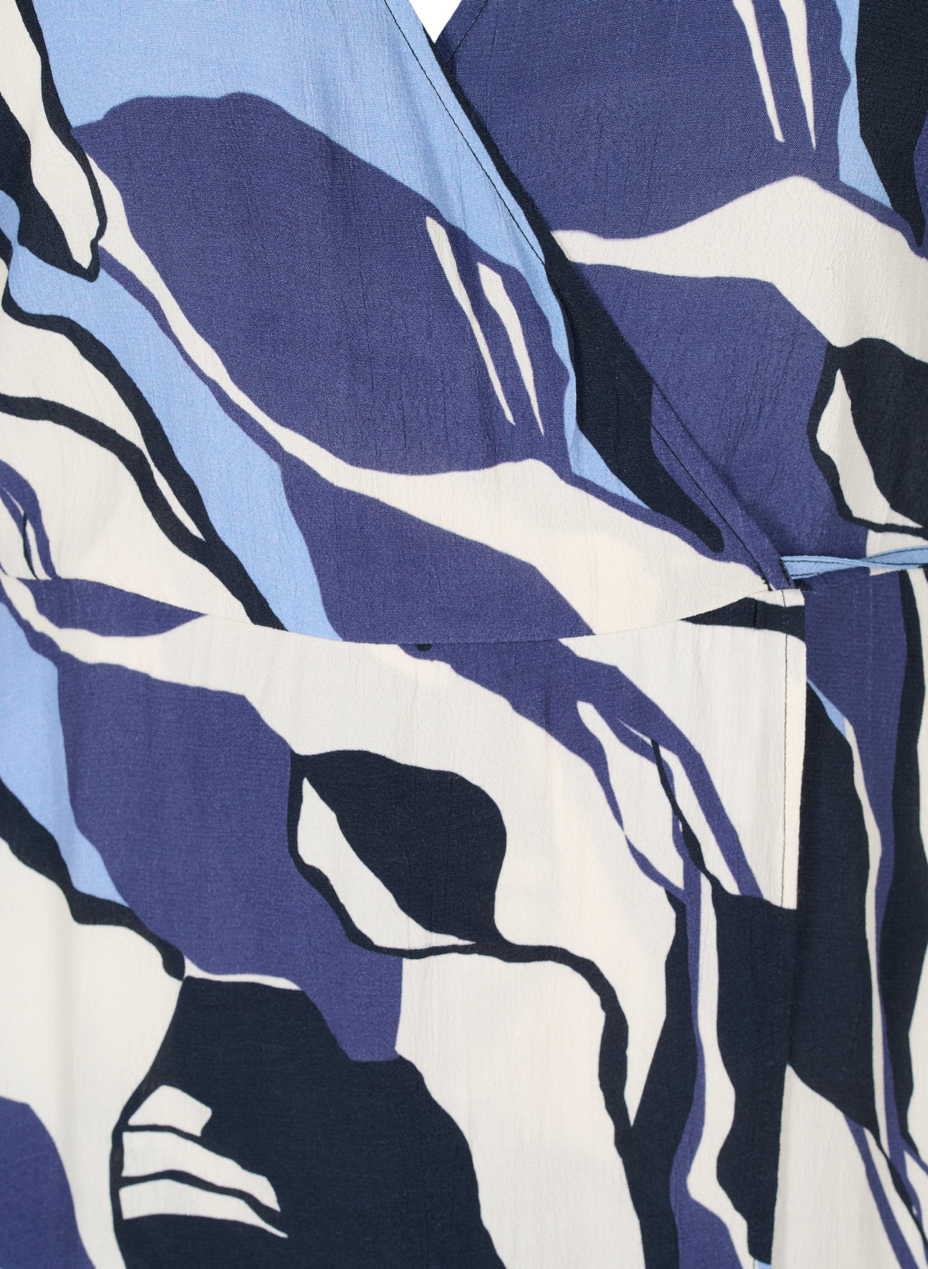 Mønstrete midikjole med omslagseffekt, Blue Abstract AOP, Packshot image number 2