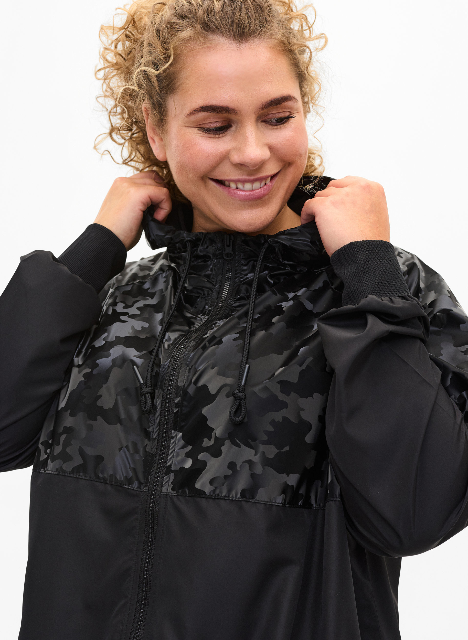 Treningsjakke med hette og lommer, Black, Model image number 2
