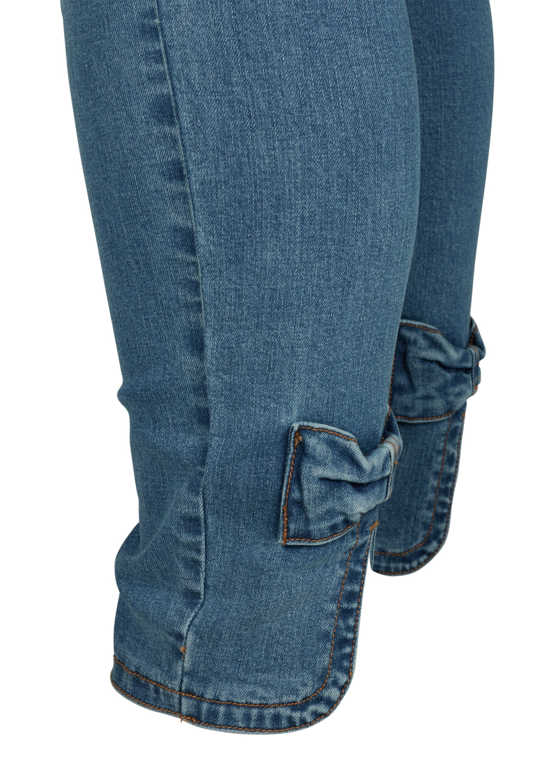Cropped Amy jeans med høyt liv og sløyfe, Blue denim, Packshot image number 3