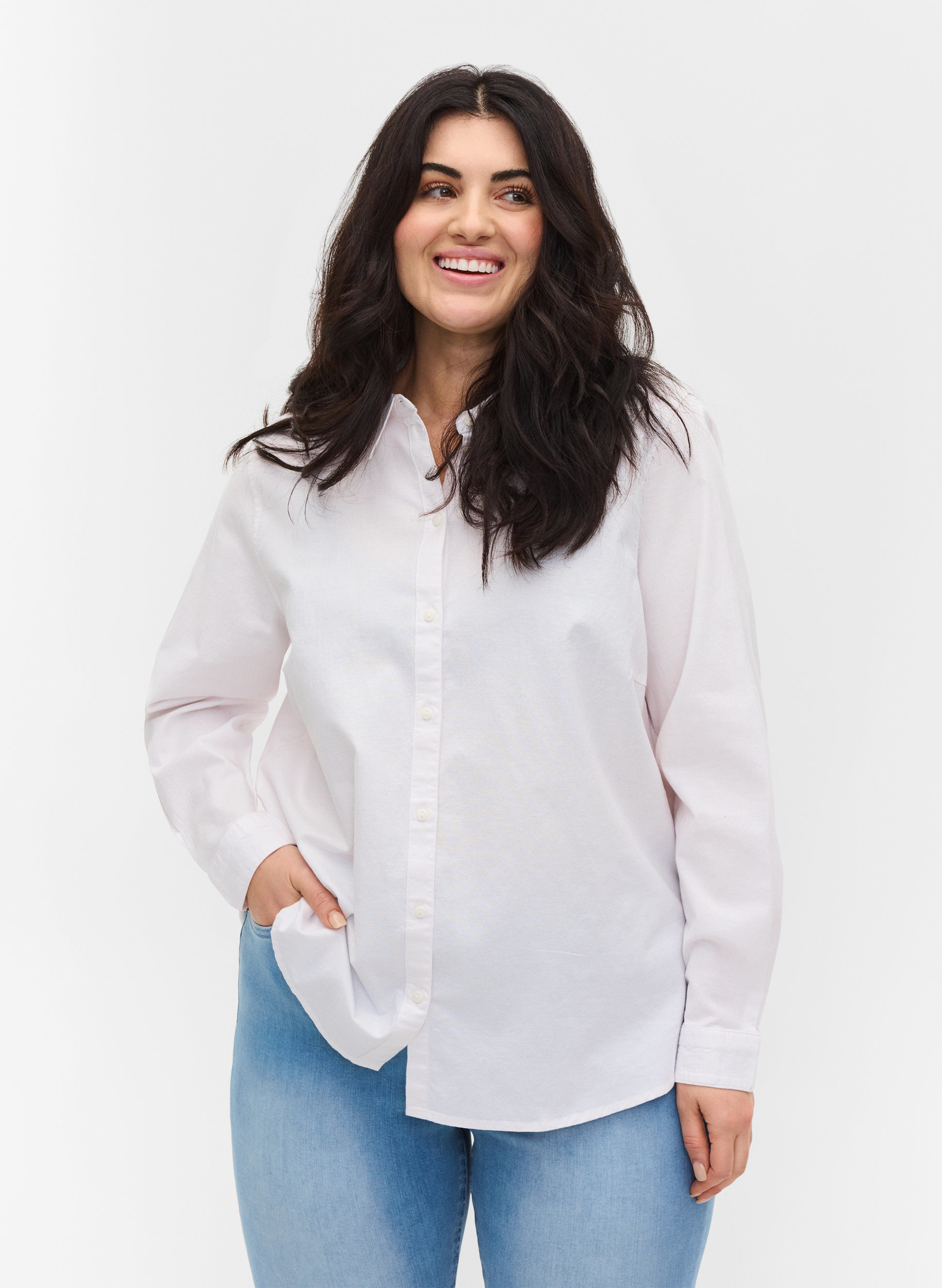 Langermet skjorte i bomull, Bright White, Model