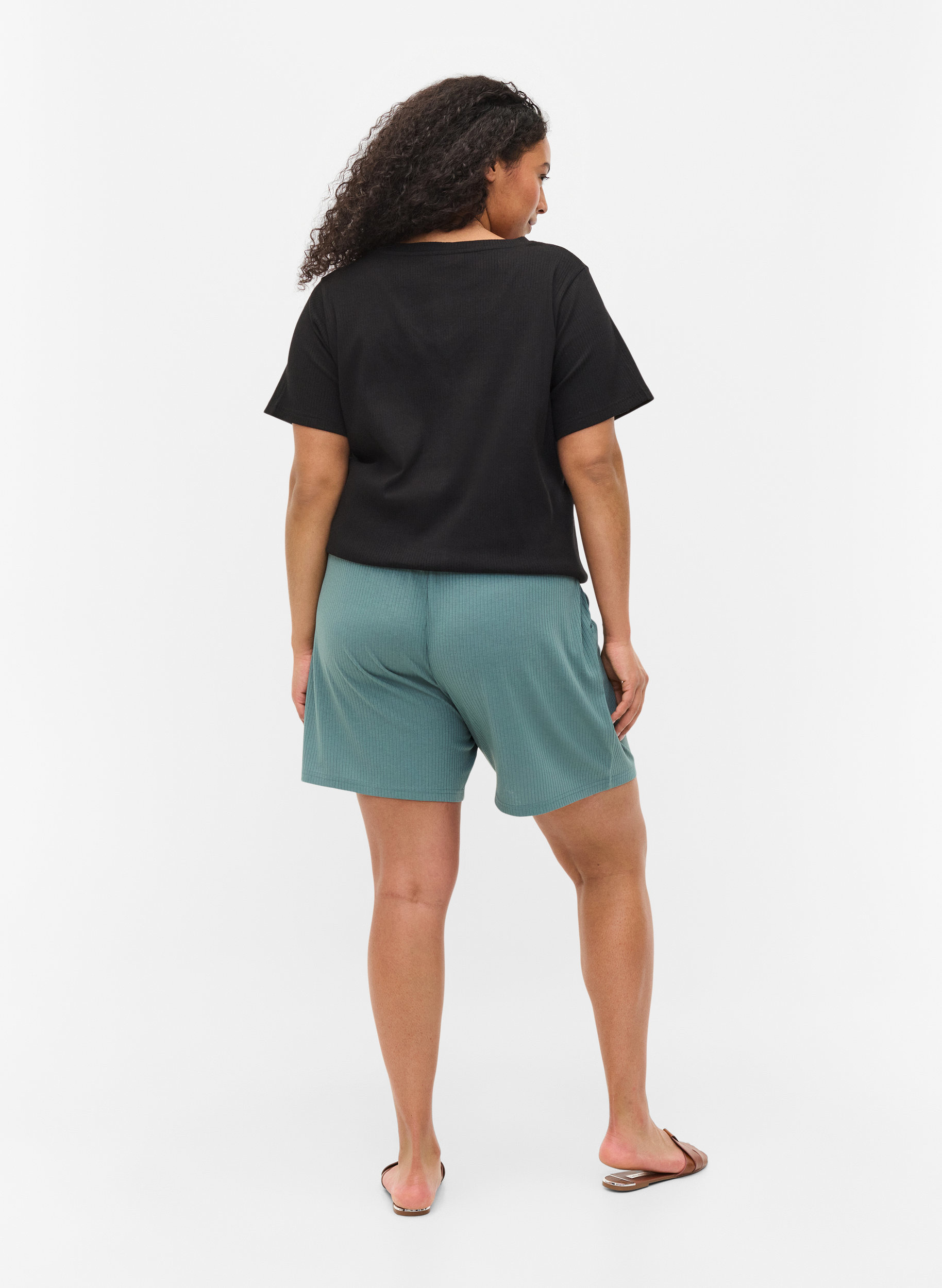 Shorts i et ribbet materiale med lommer, Goblin Blue, Model