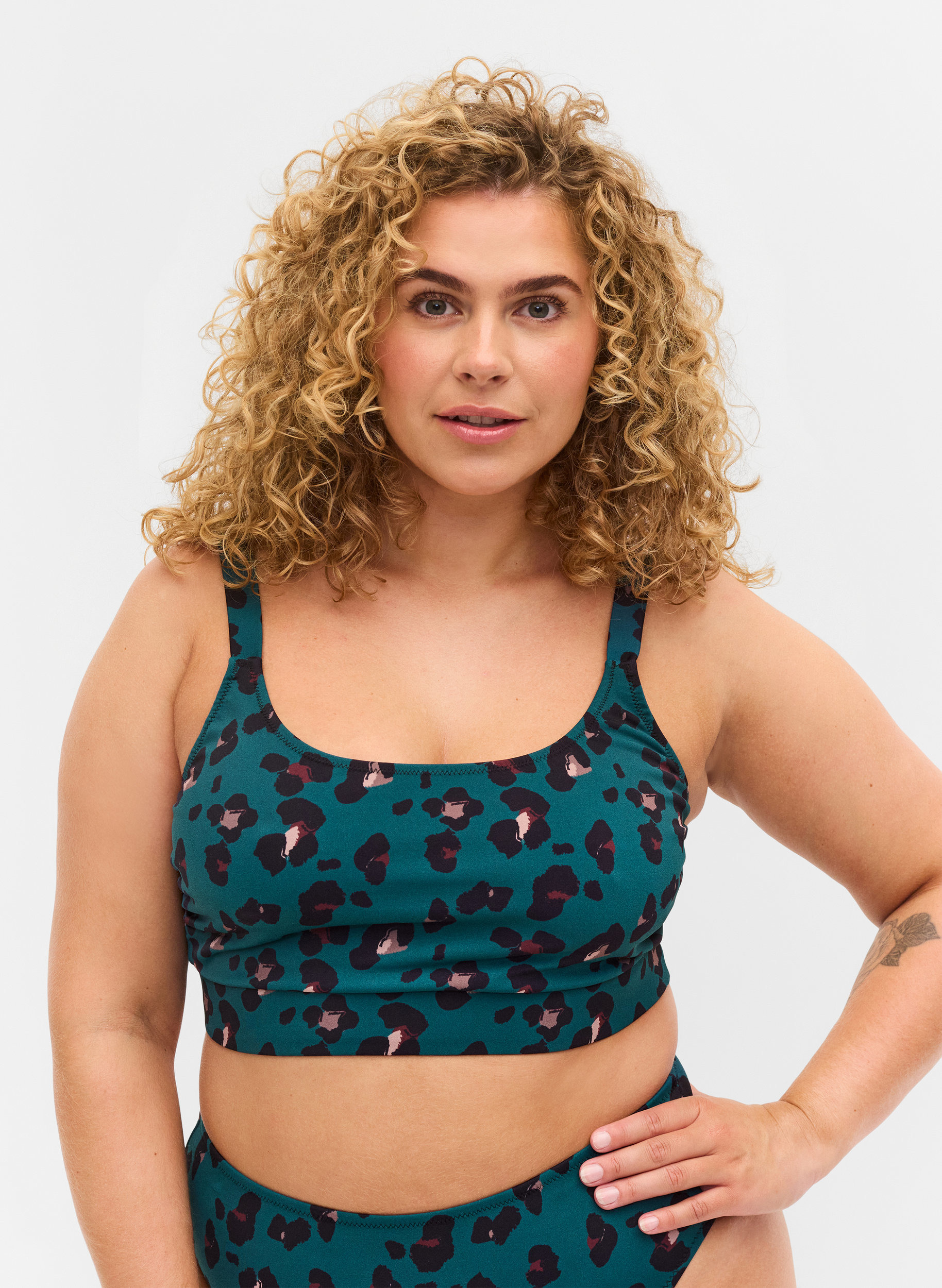 Bikinitopp med regulerbare skulderstropper, Teal Leopard, Model