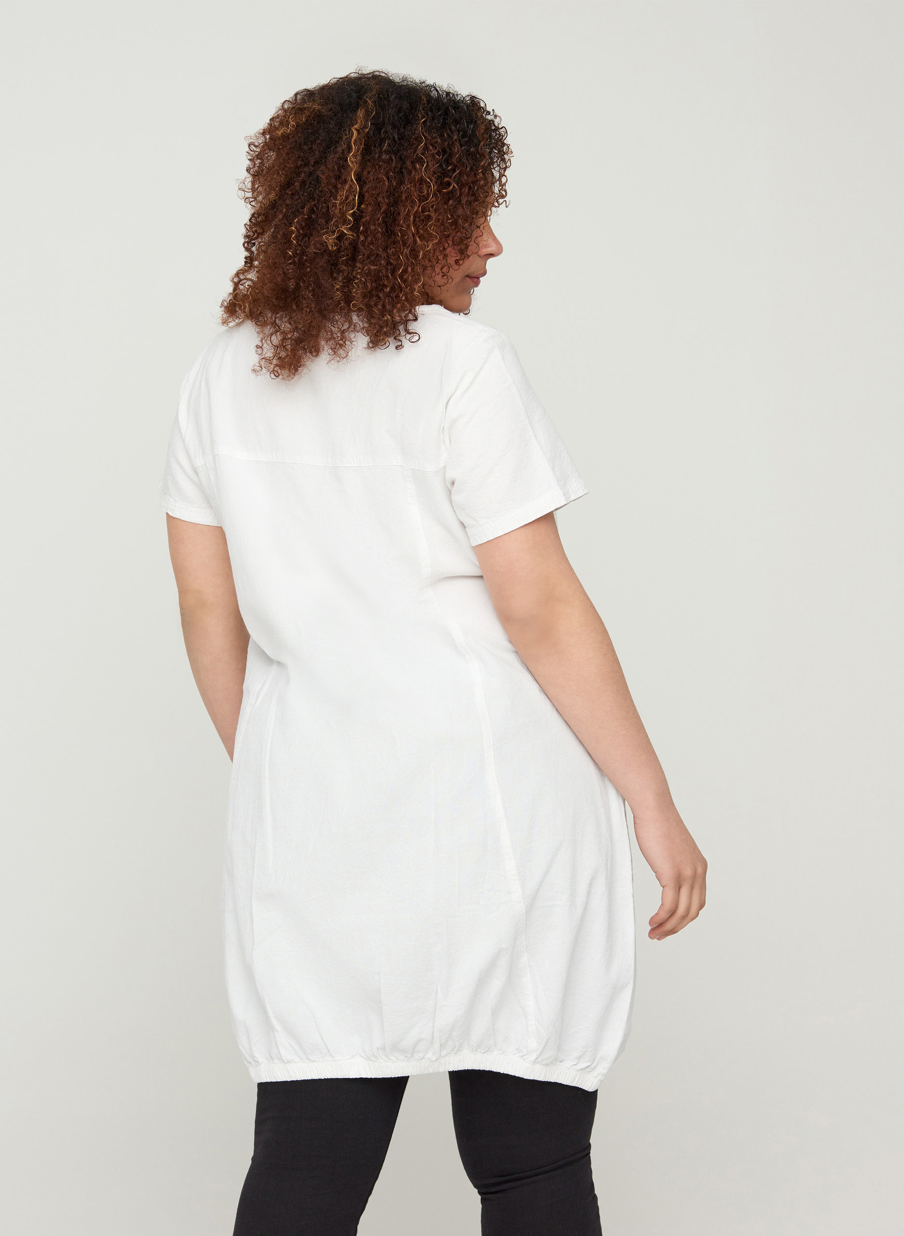 Kortermet kjole i bomull, White, Model image number 1