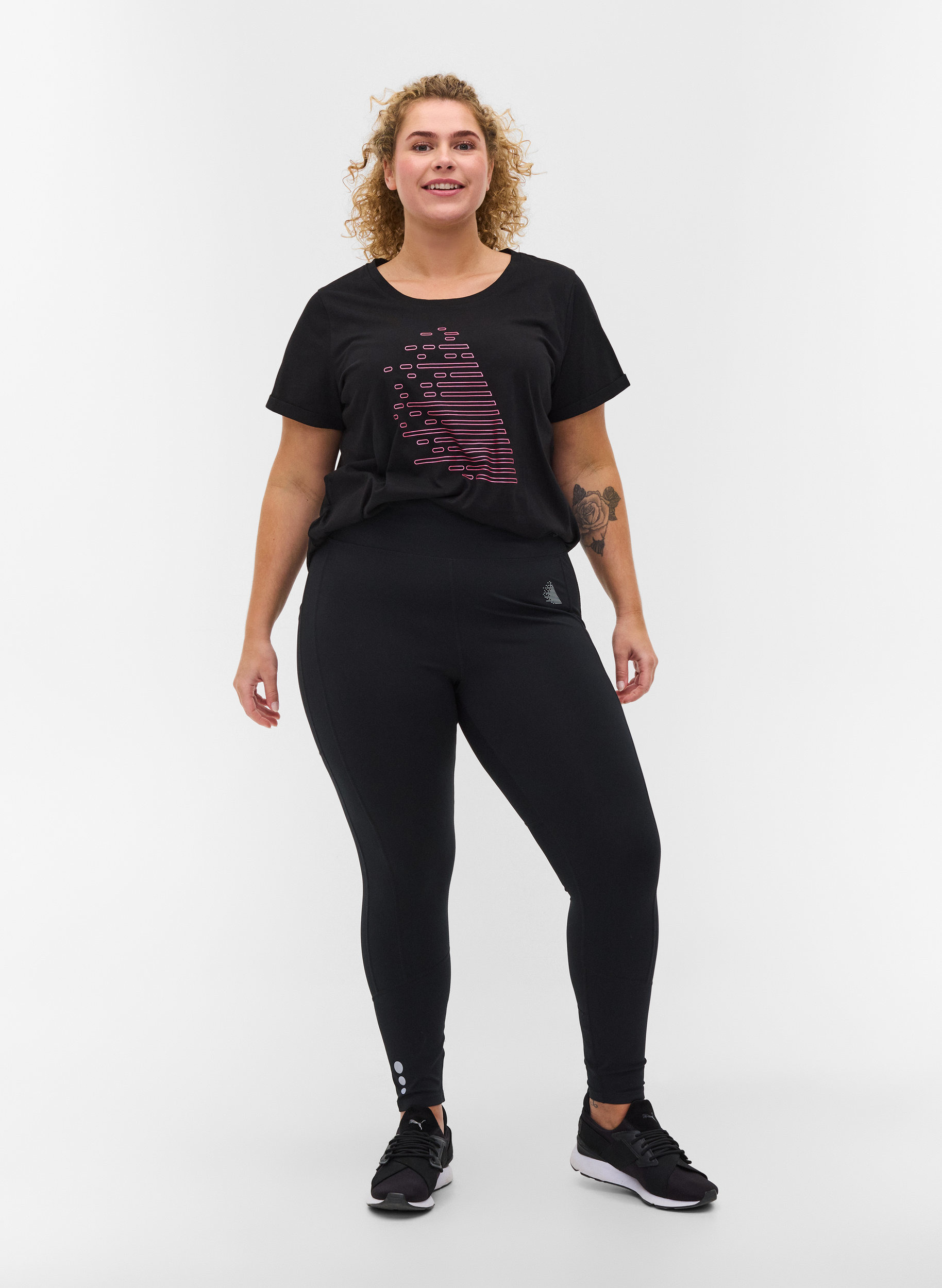 T-skjorte til trening med trykk, Black Diva Pink, Model image number 2