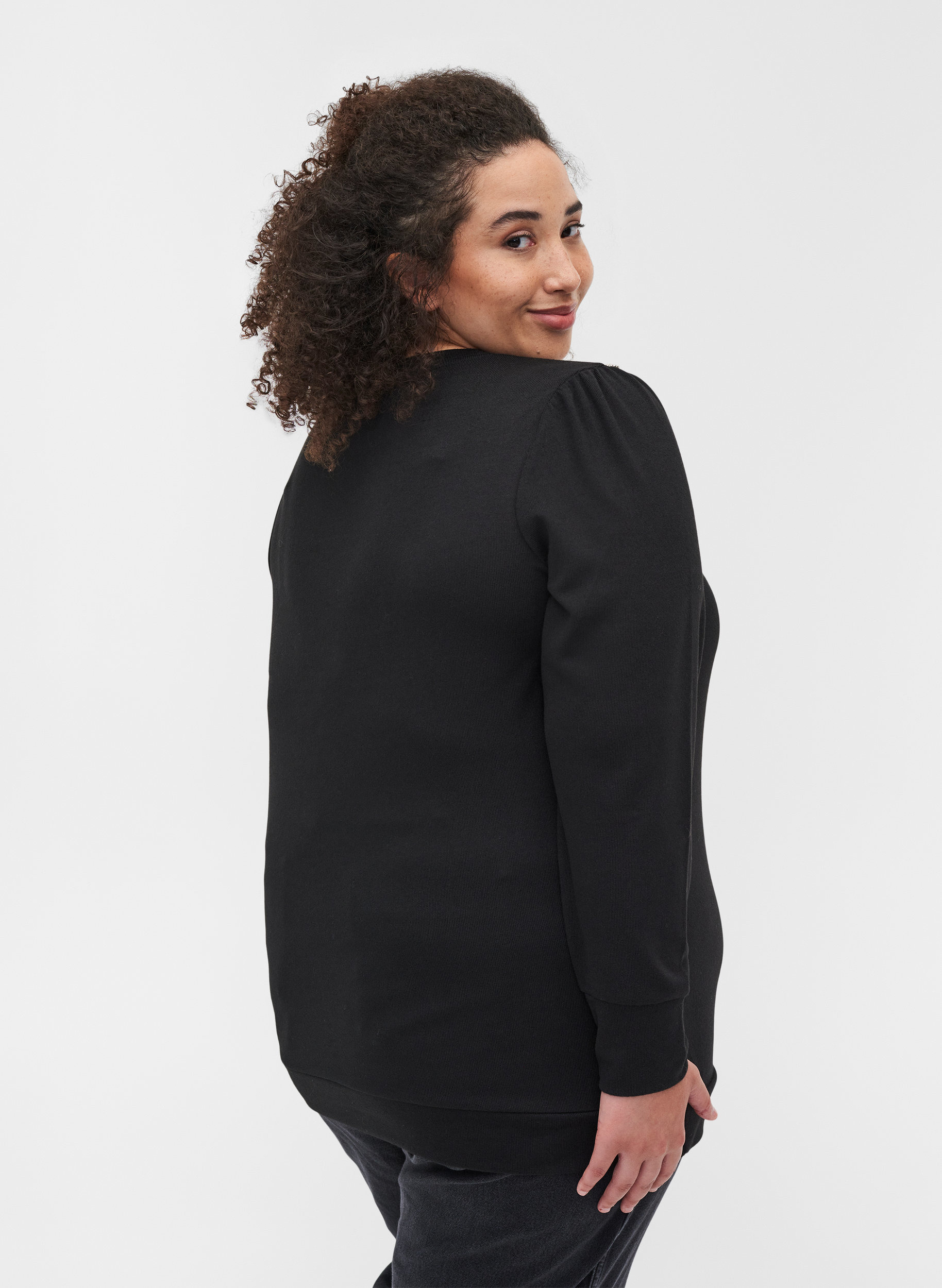 Langermet bluse med skulderdetaljer, Black, Model image number 1
