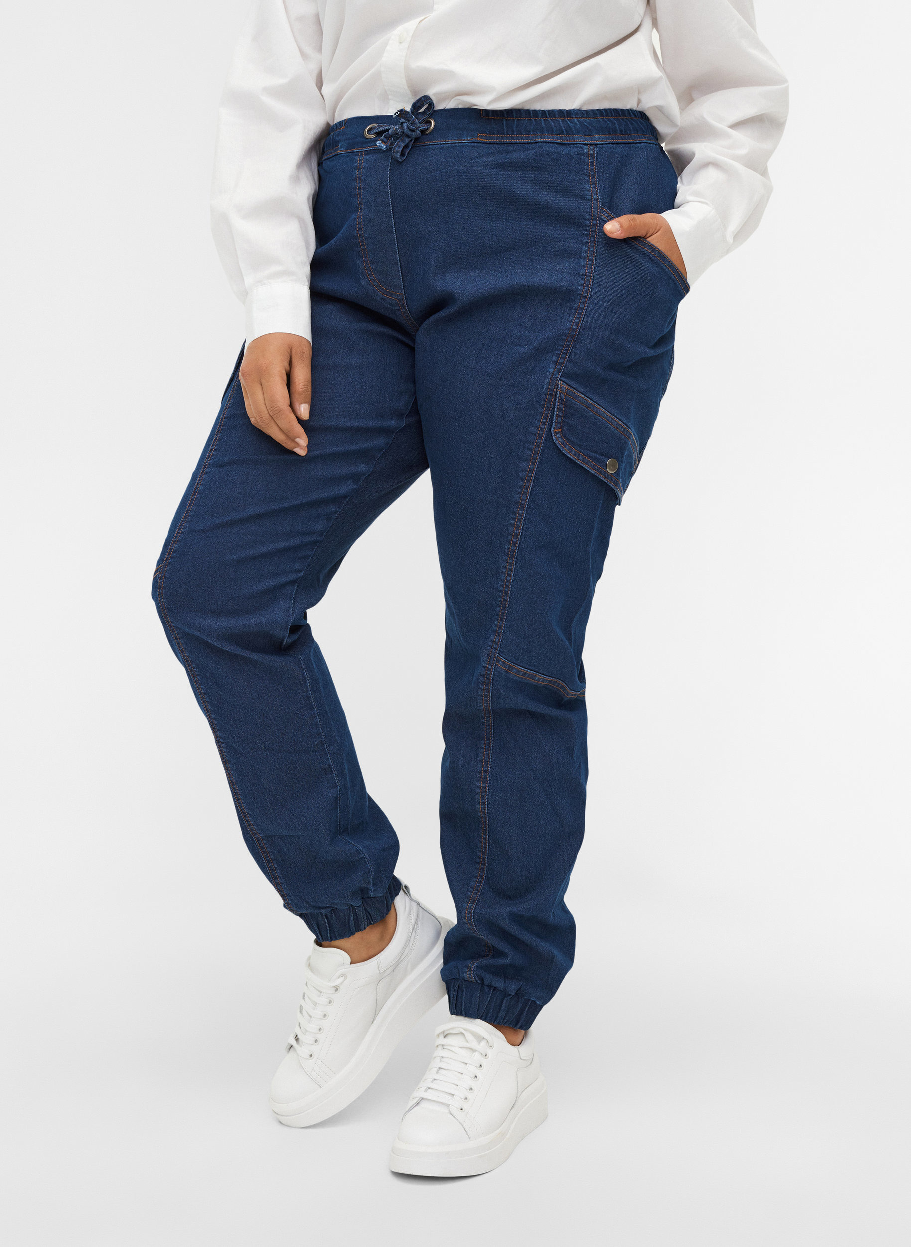 Løse jeans med knyting, Medium Blue, Model image number 3