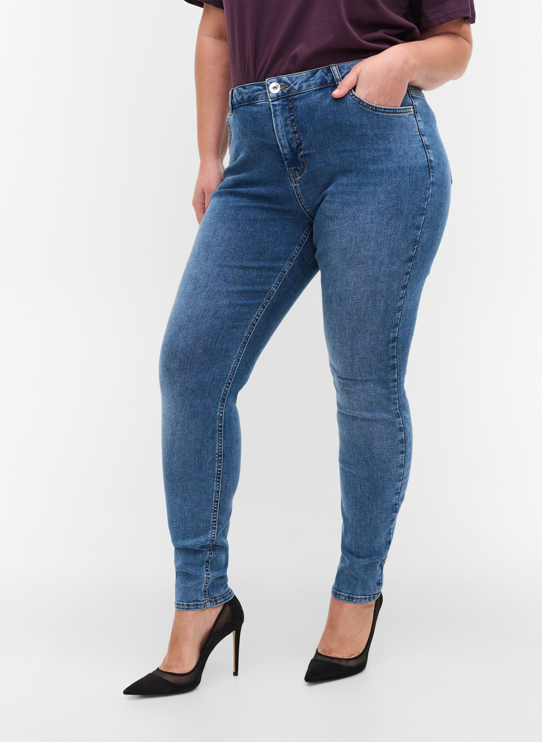 Super slim Amy jeans i en bomullsmiks, Blue denim, Model image number 2