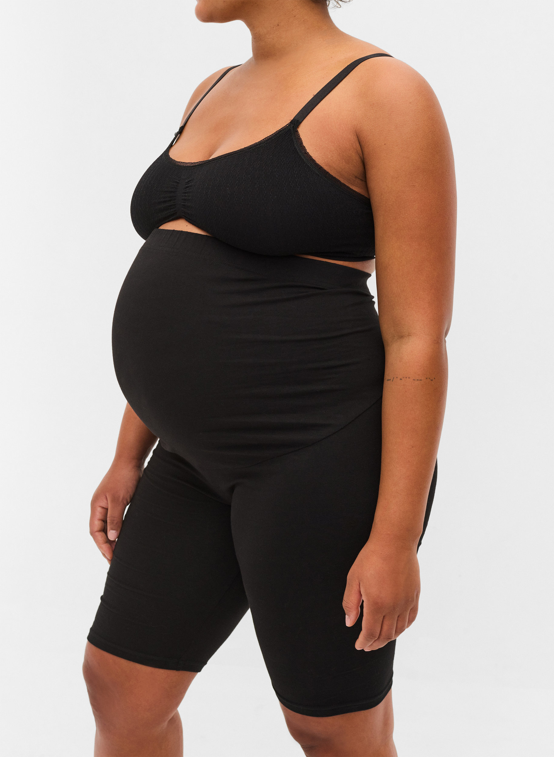 Tettsittende shorts til gravide, Black, Model image number 3