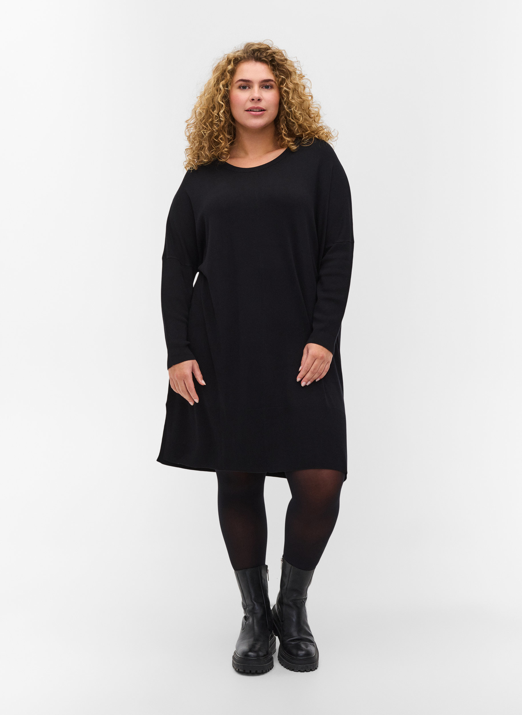 Oversized strikkekjole i en viskosemiks, Black, Model image number 2