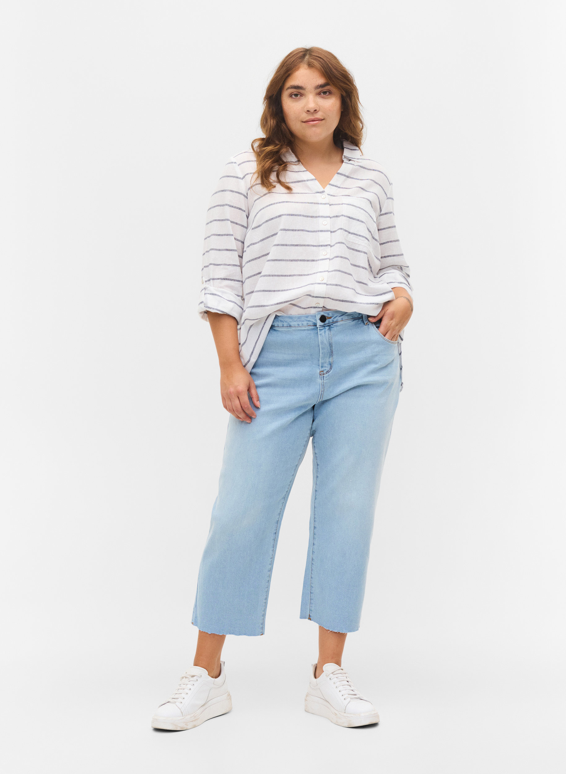 7/8-lengde jeans med rå kanter og høyt liv, Super L.Blue Denim, Model image number 0