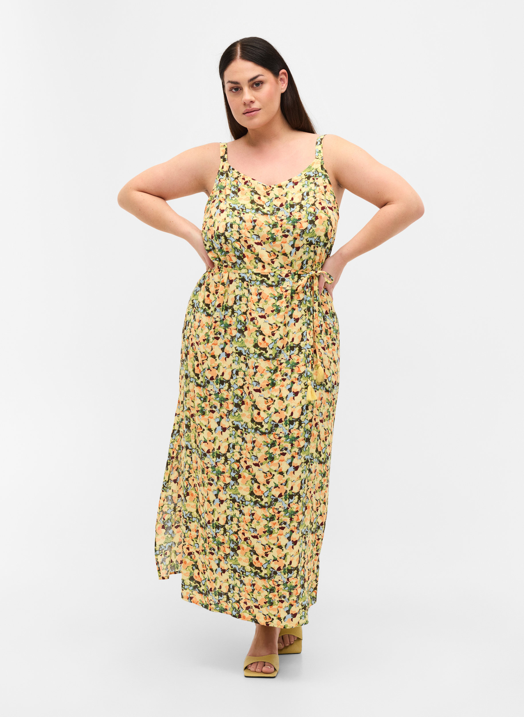 Blomstrete maxikjole i viskose, Yellow Summer AOP, Model