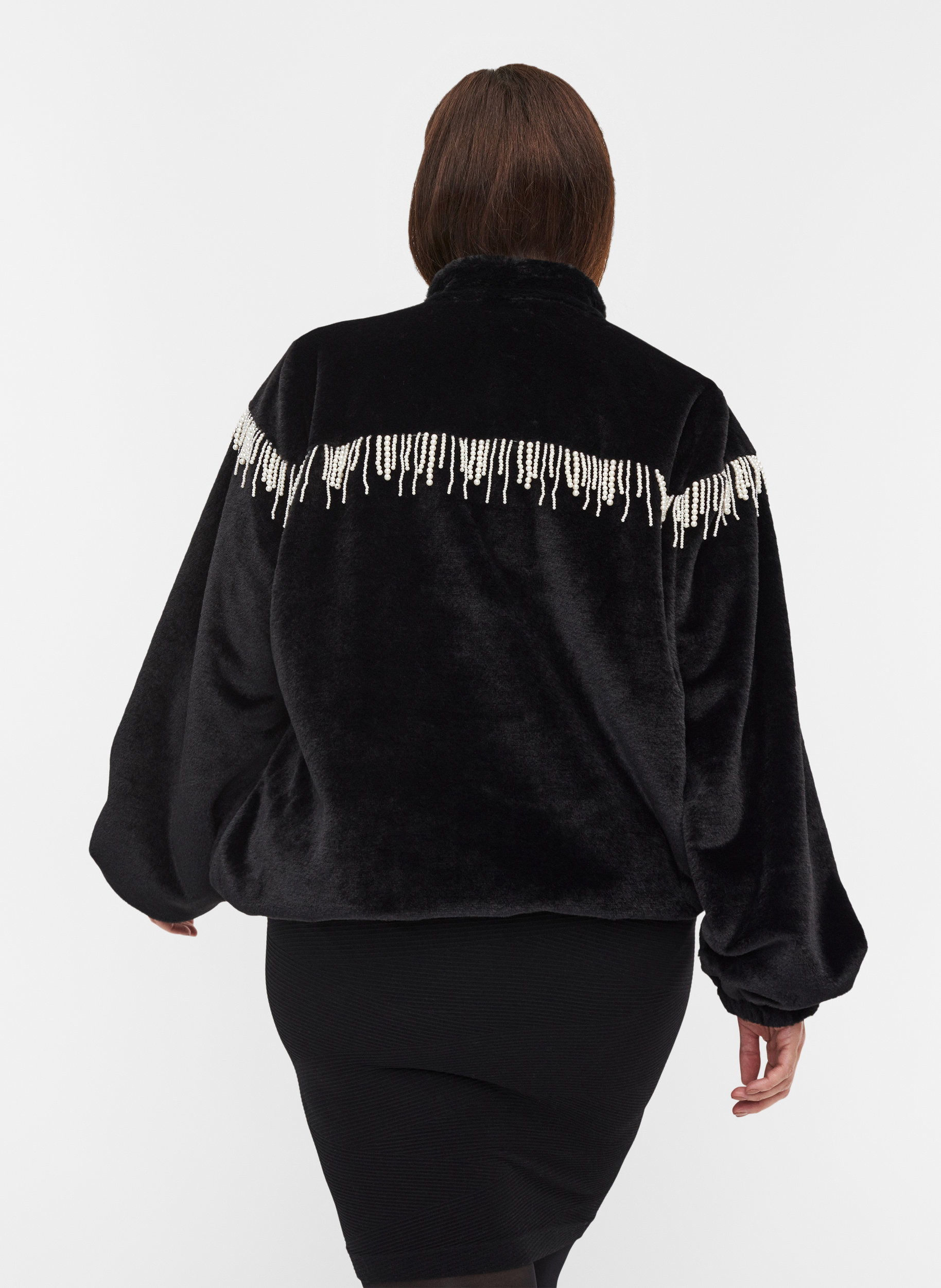 Kort jakke med imitert pels med dekorative perler, Black, Model image number 1