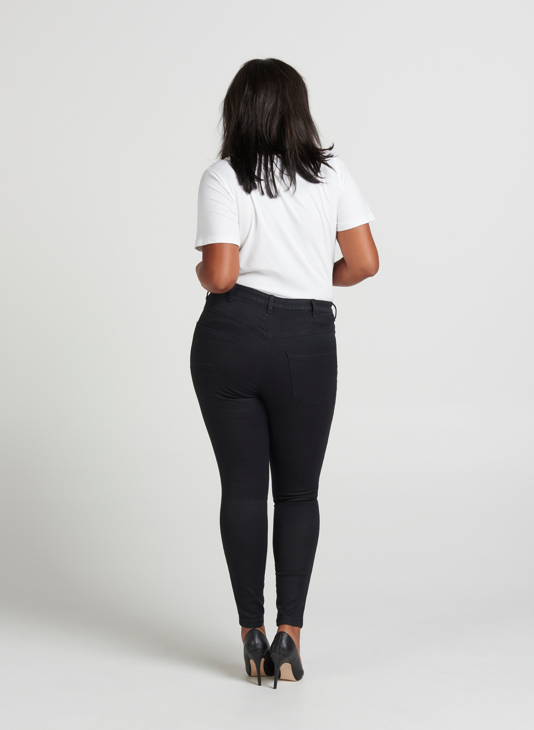Super slim Amy jeans med høyt liv, Black, Model image number 1