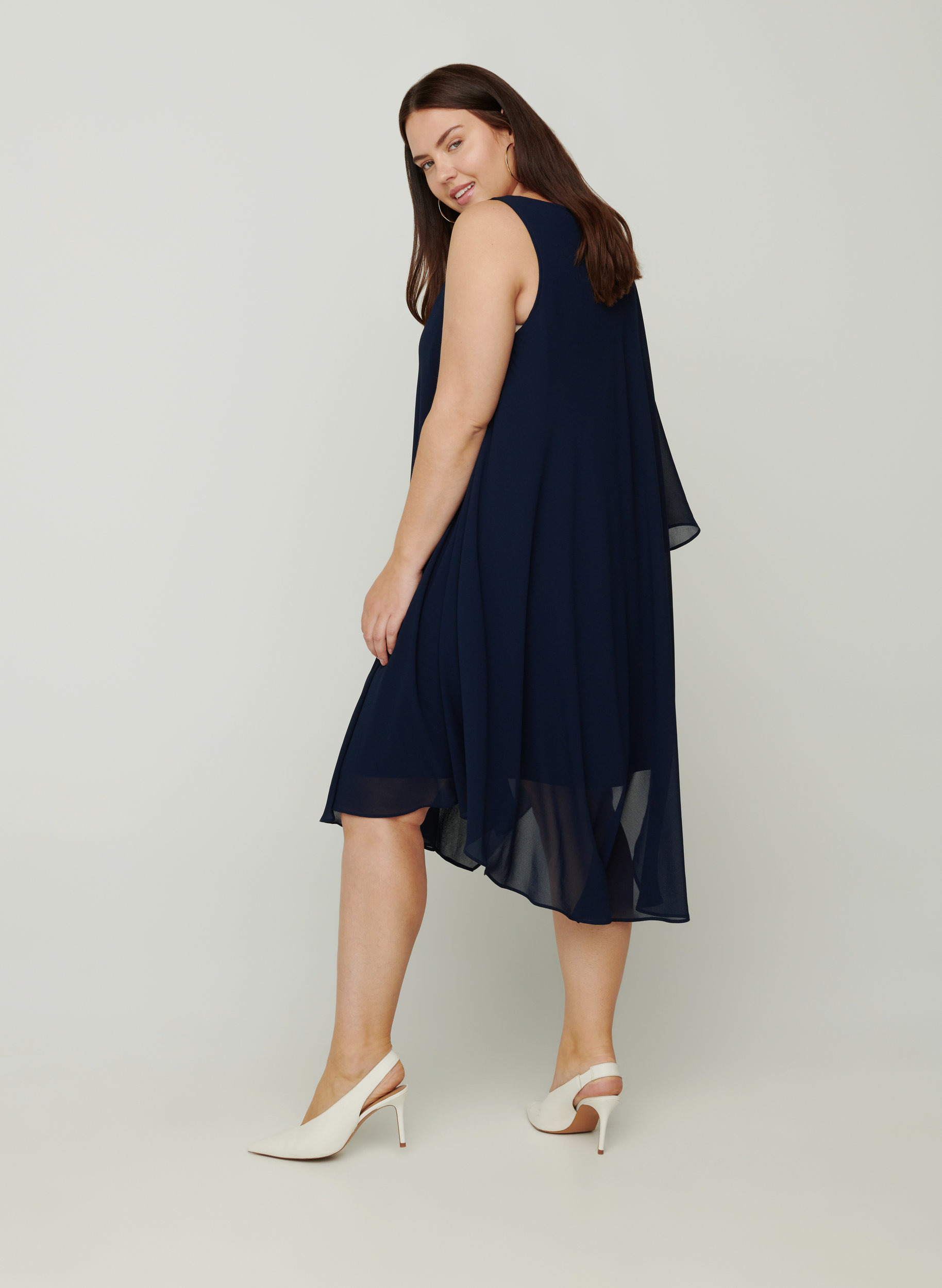 One-shoulder-kjole med A-form, Night Sky, Model