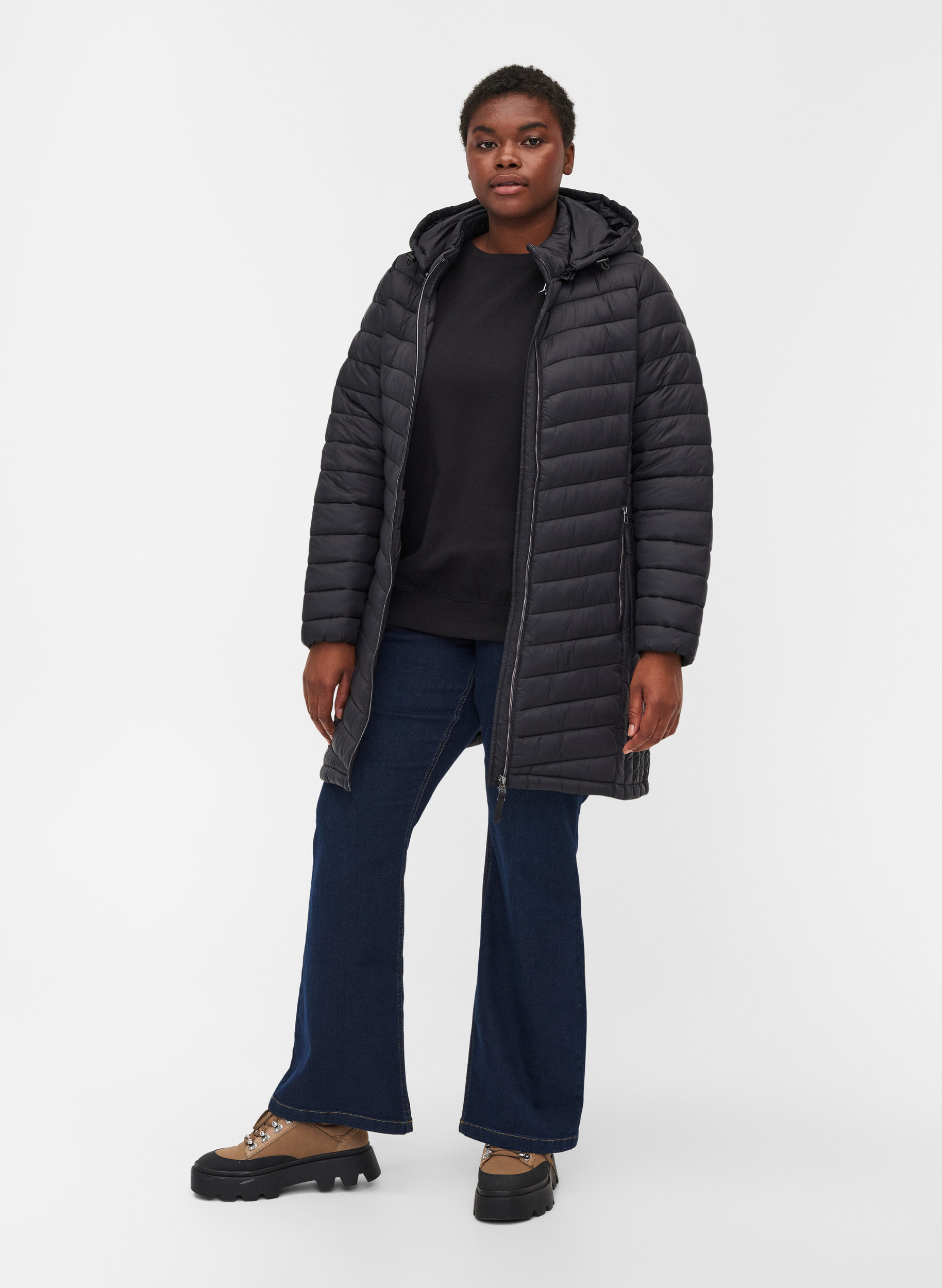 Lett jakke med quiltet mønster, avtagbar hette og lommer, Black, Model image number 2