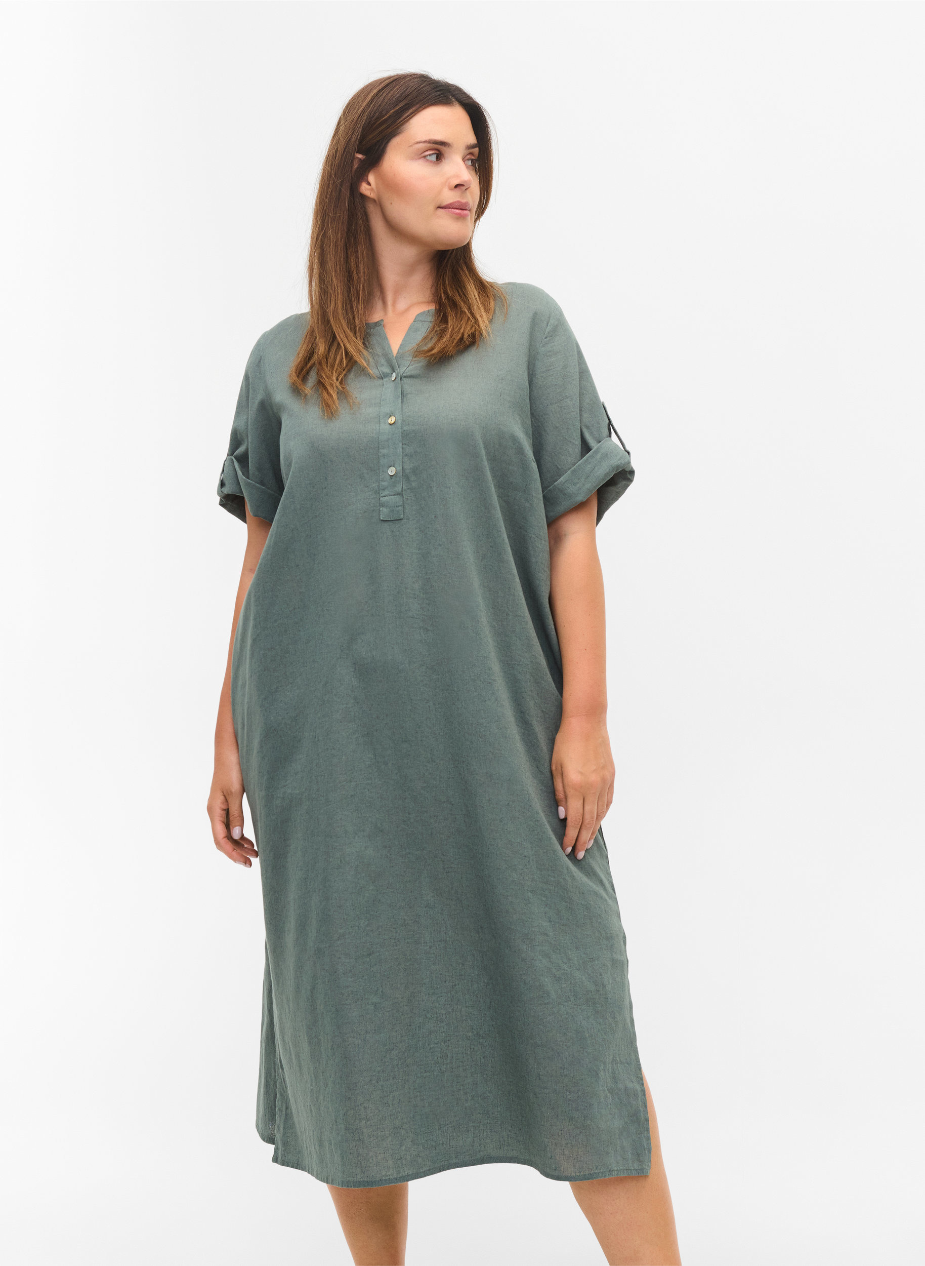Lang skjortekjole med korte ermer, Balsam Green, Model